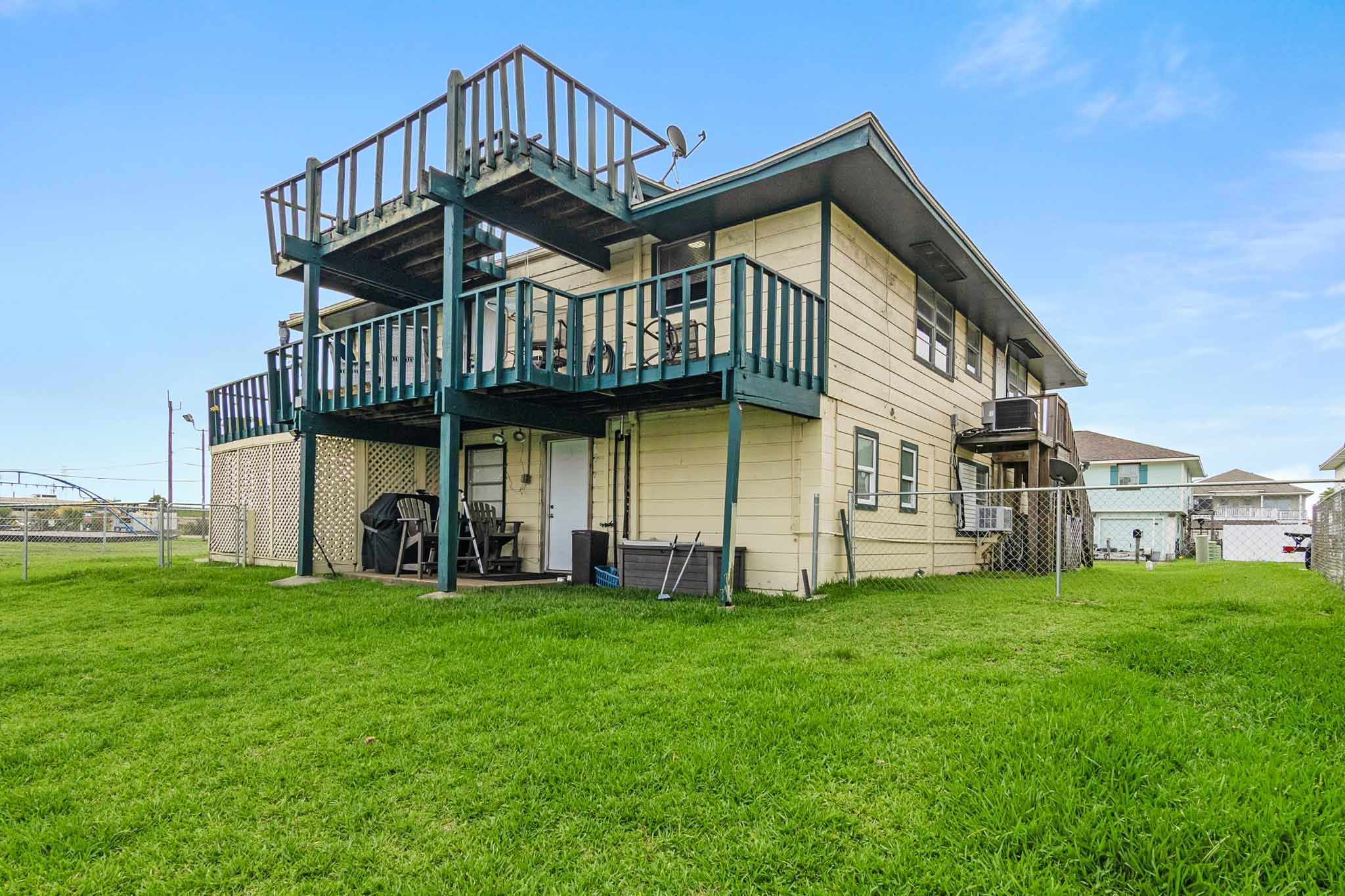 Listing photo 3