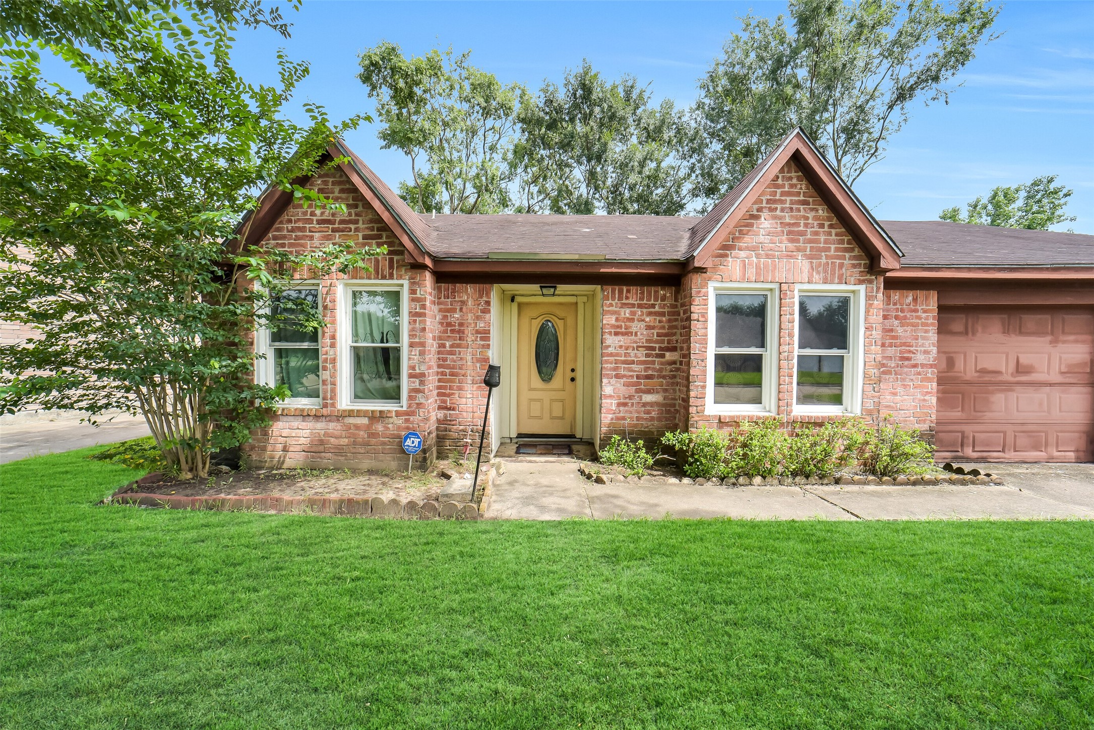 Listing photo 4