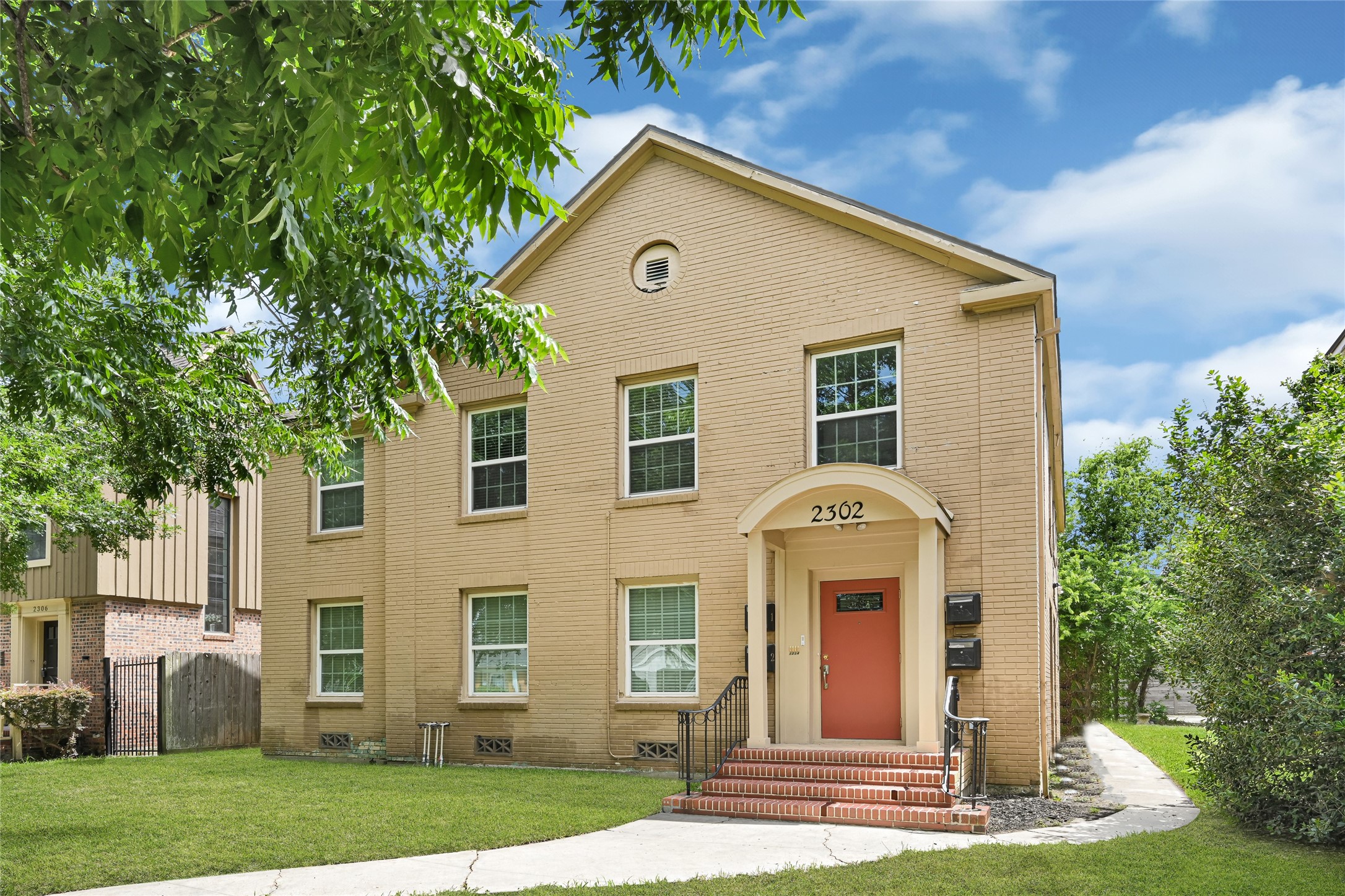Listing photo 1