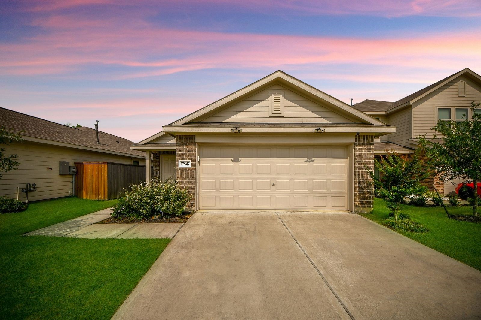 Listing photo 1