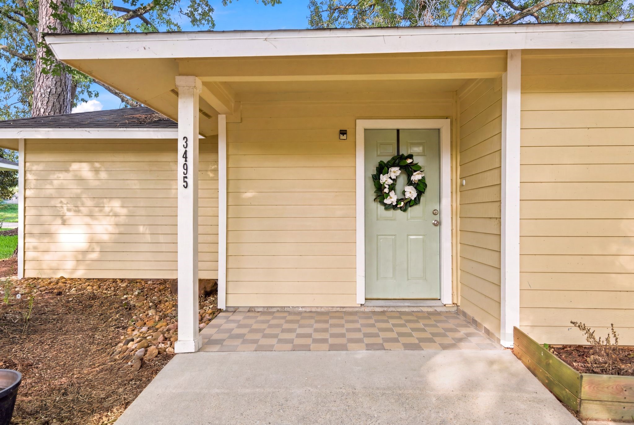 Listing photo 1
