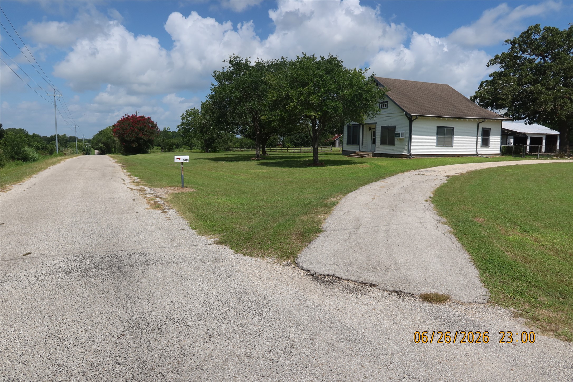 Listing photo 4