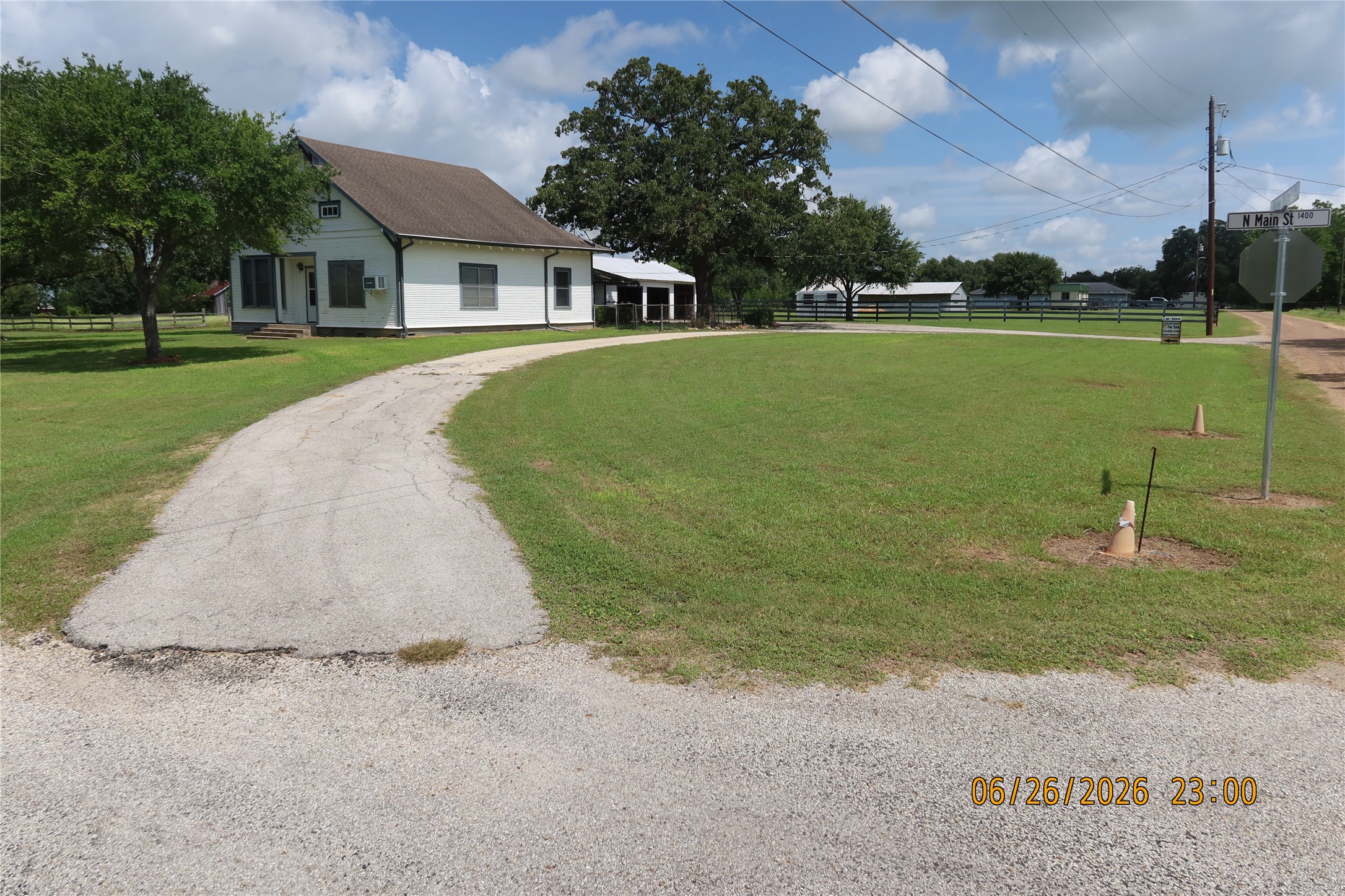 Listing photo 5