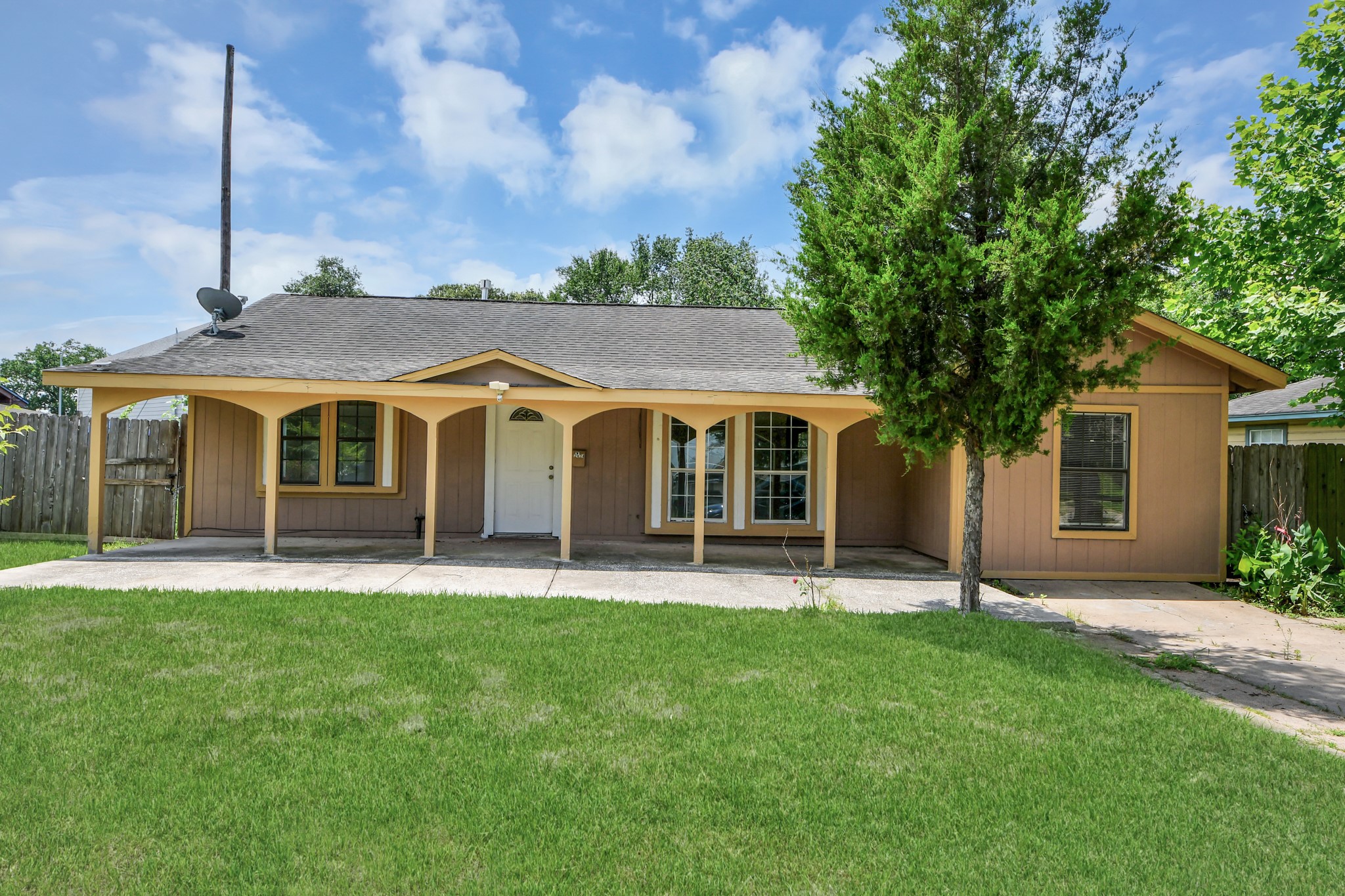 Listing photo 1