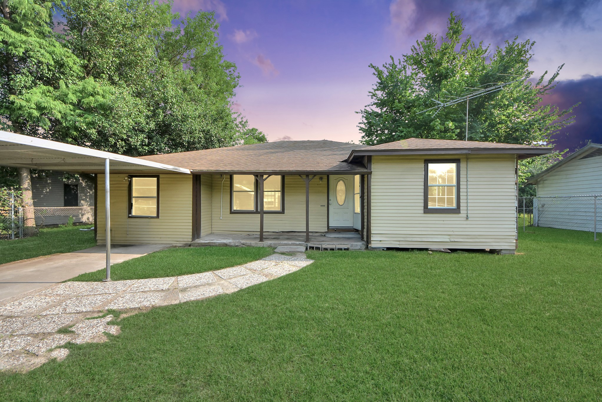 Listing photo 1