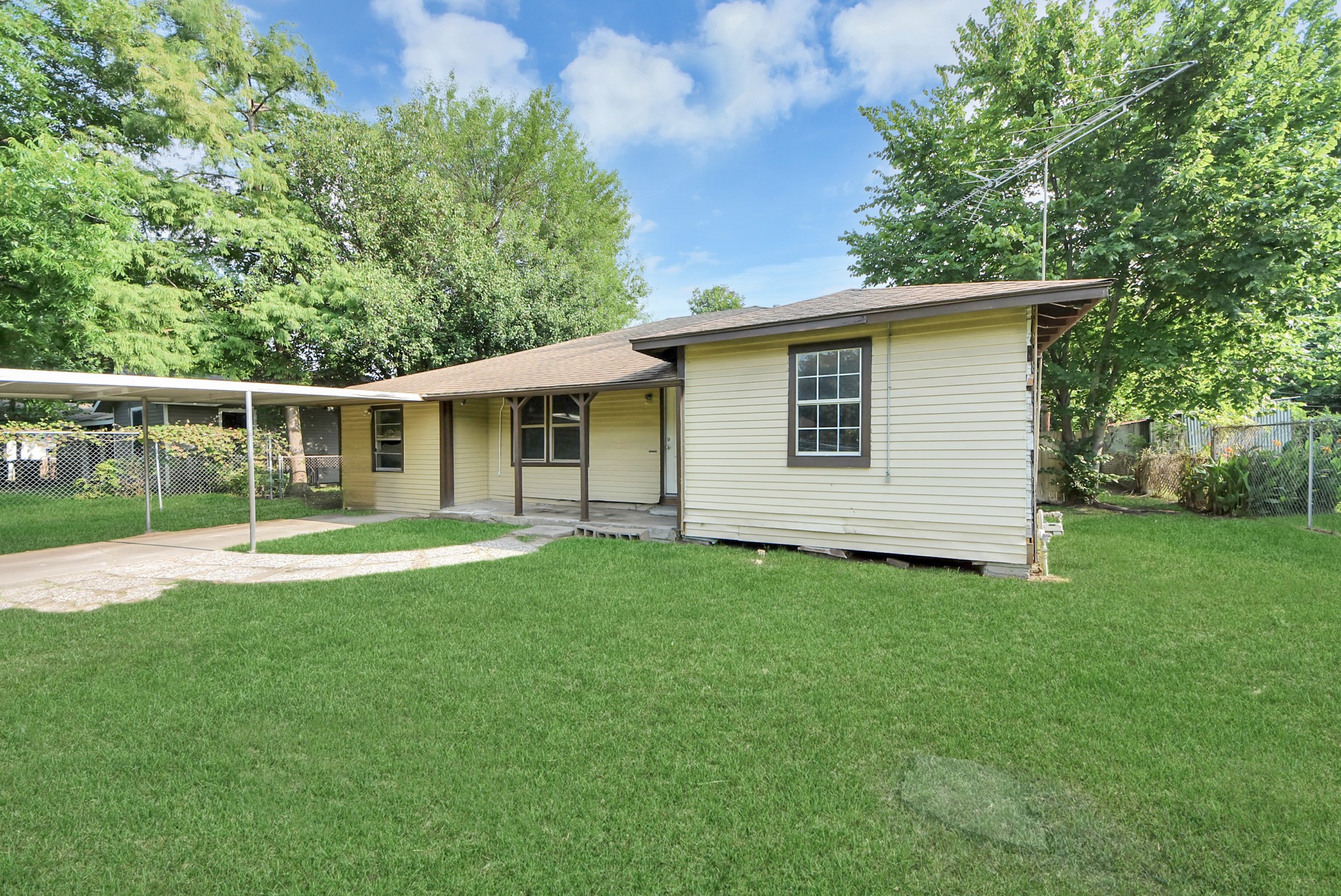 Listing photo 1