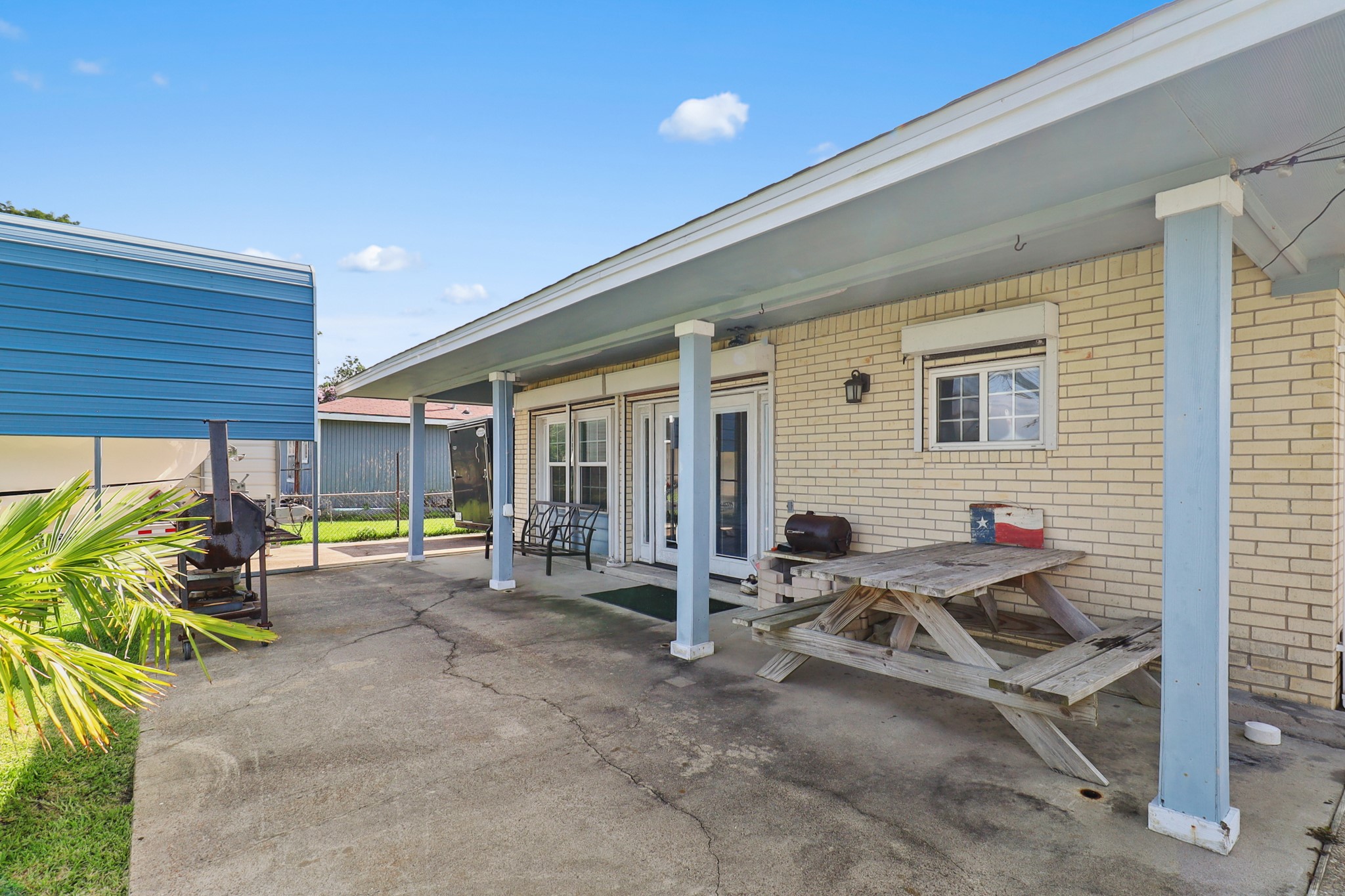 Listing photo 5