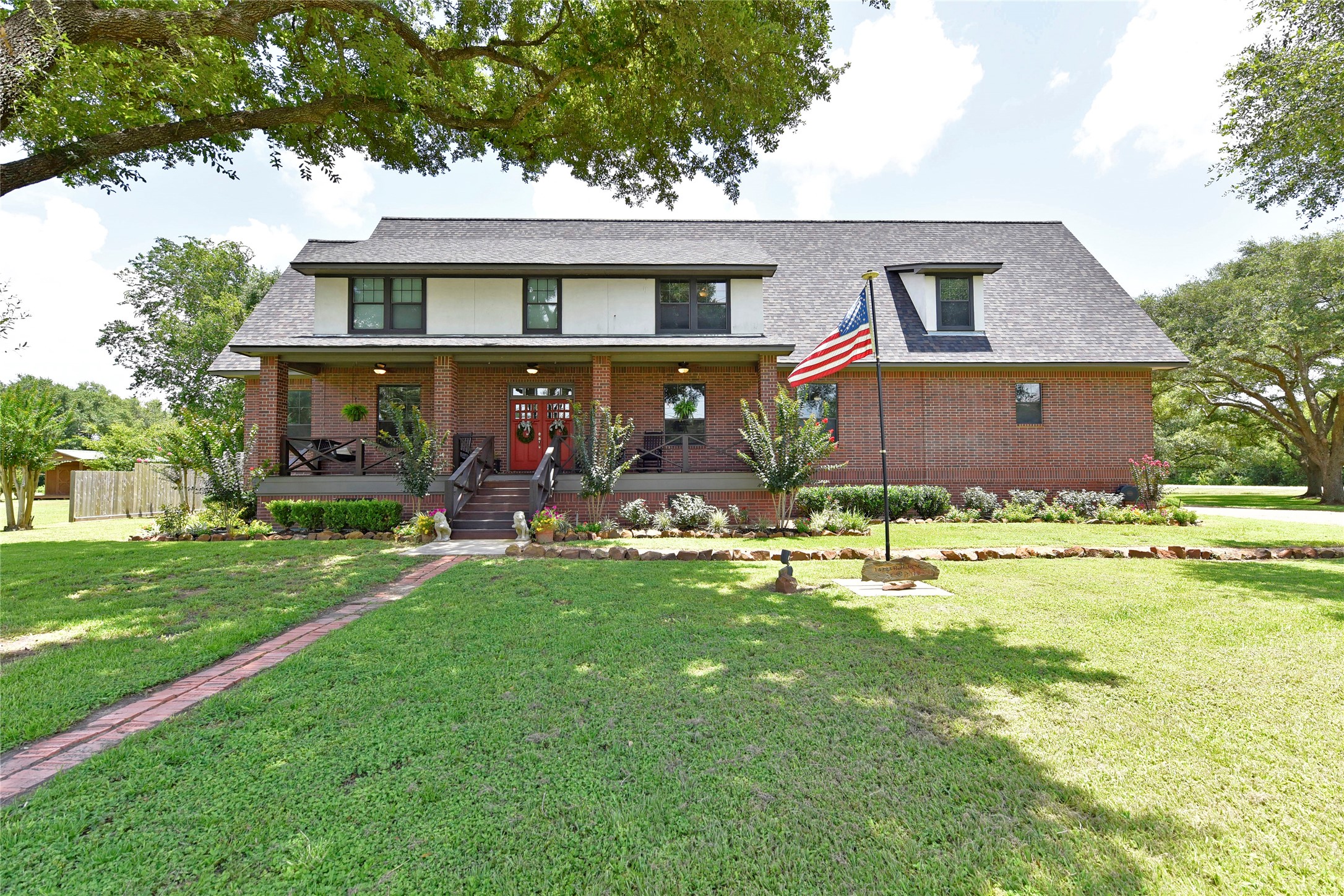Listing photo 1