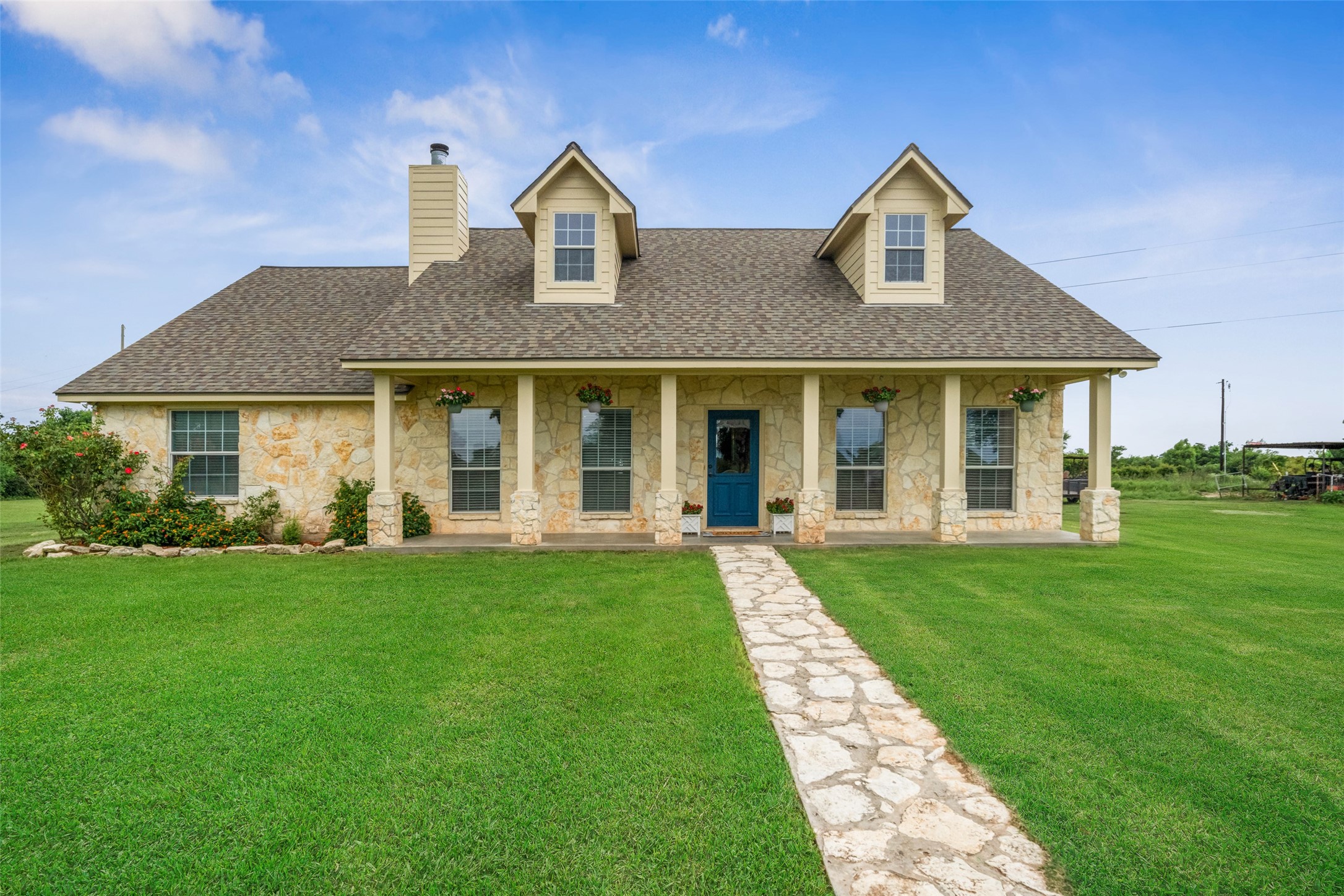 Listing photo 1