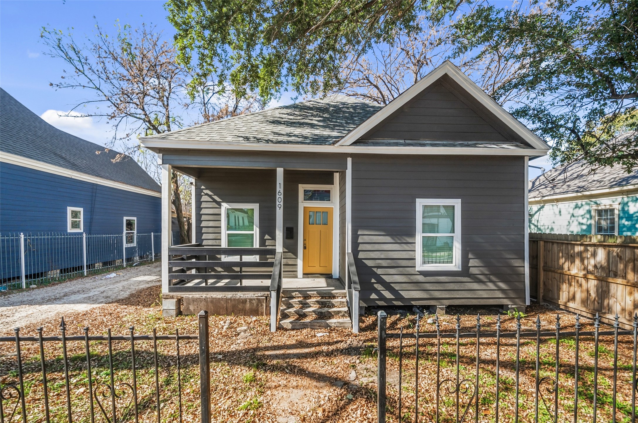 Listing photo 1