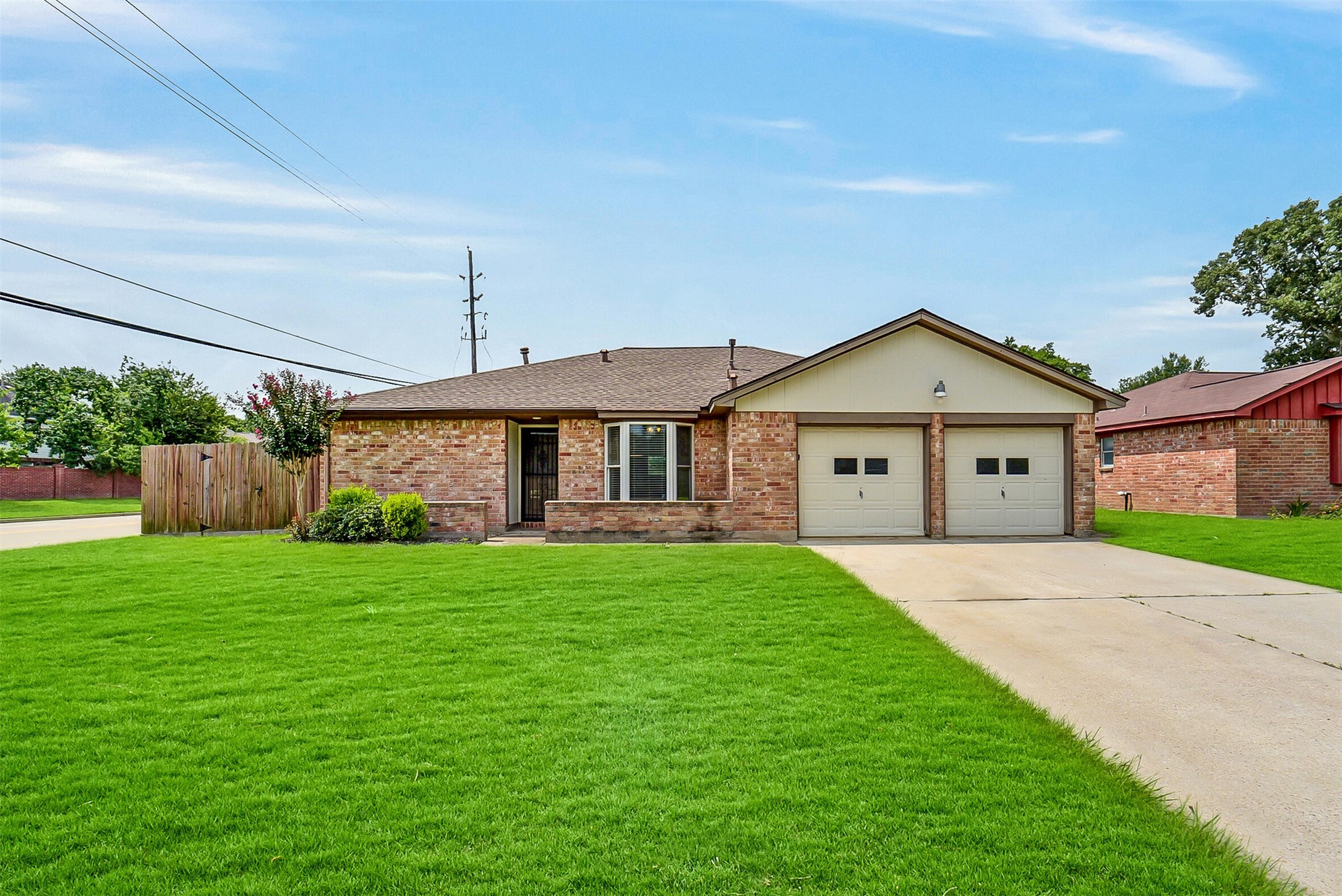 Listing photo 1