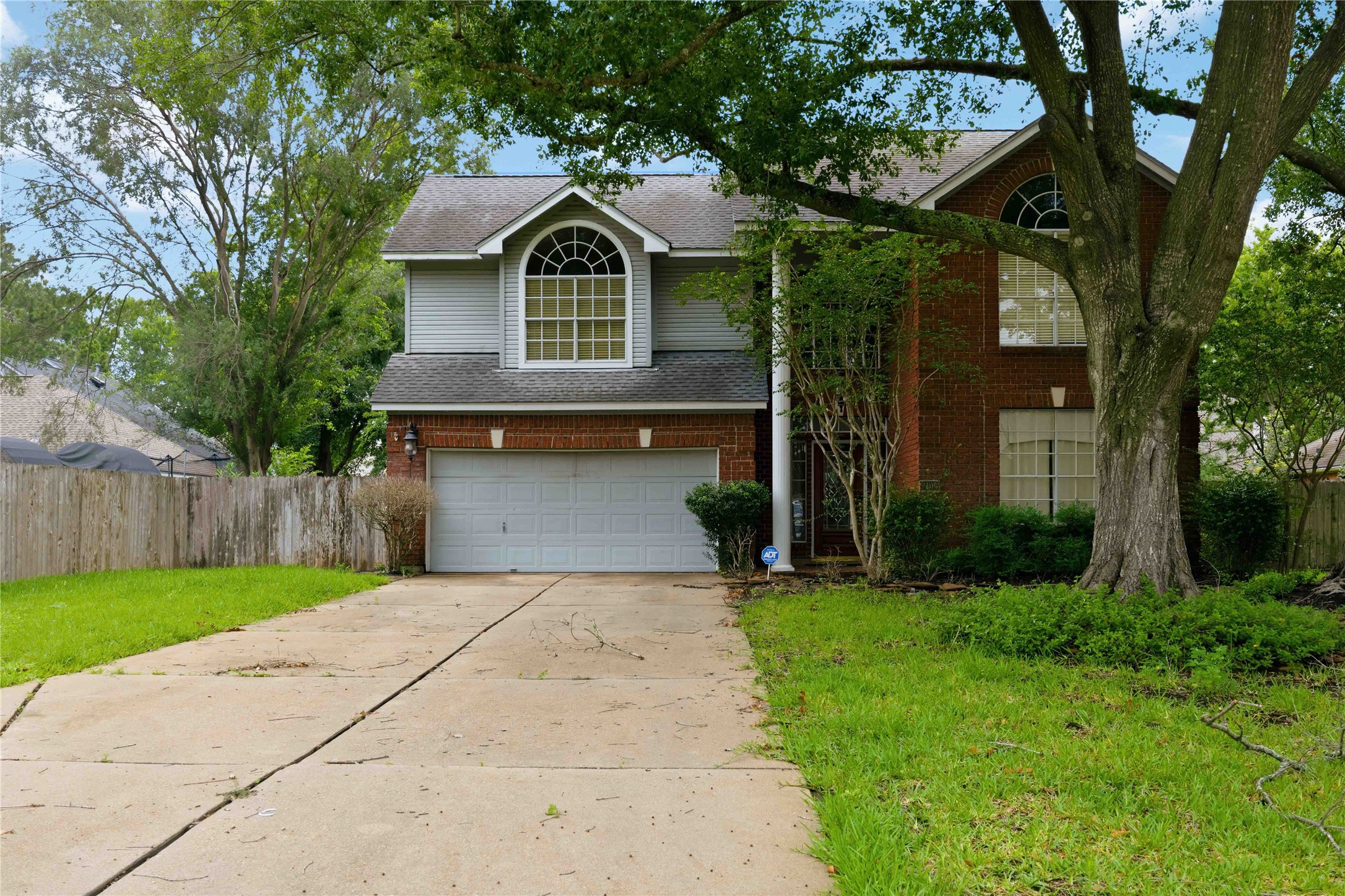 Listing photo 1