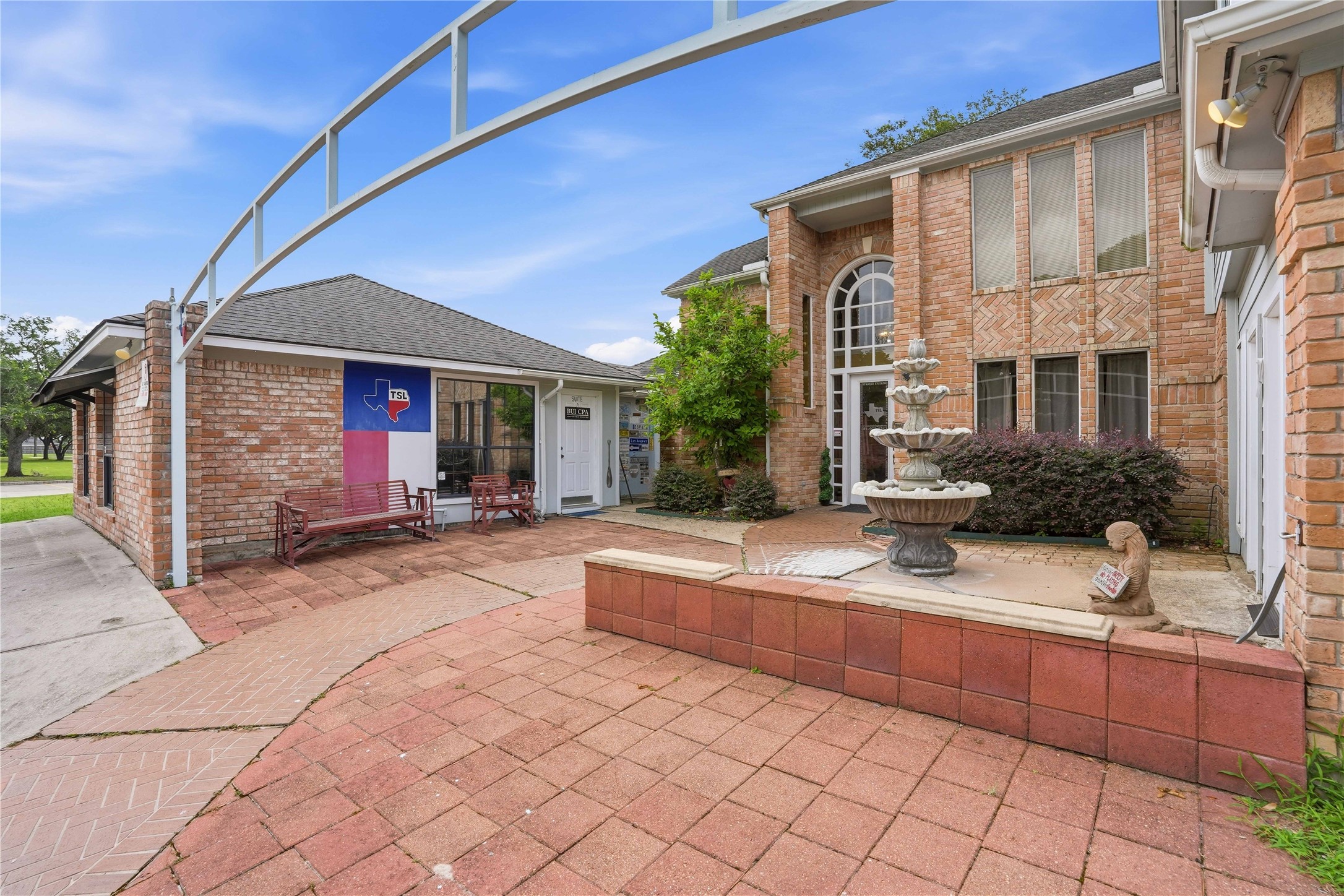 Listing photo 5