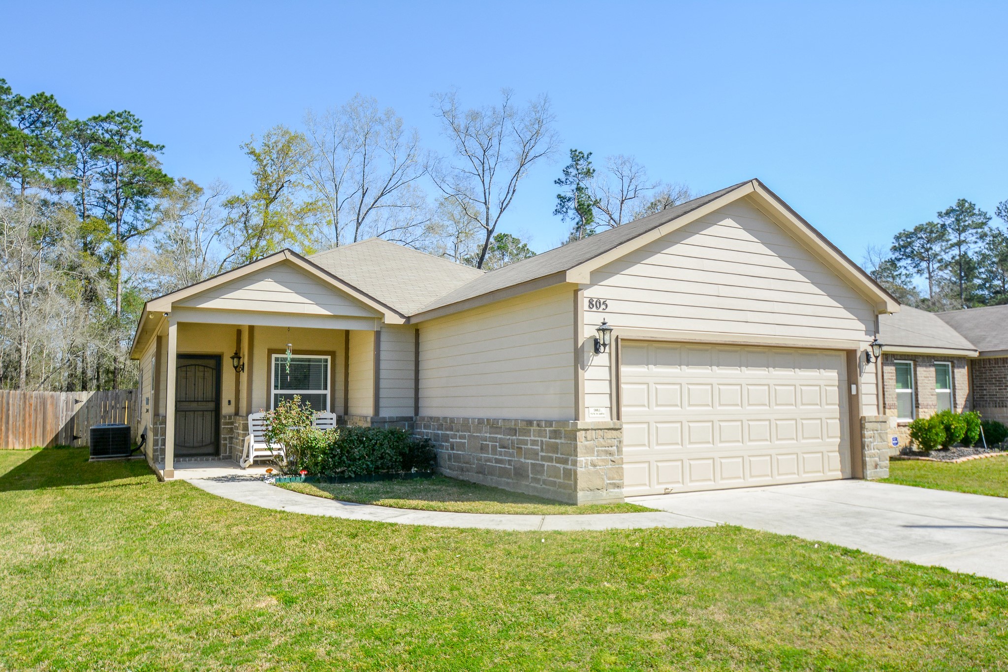 Listing photo 1