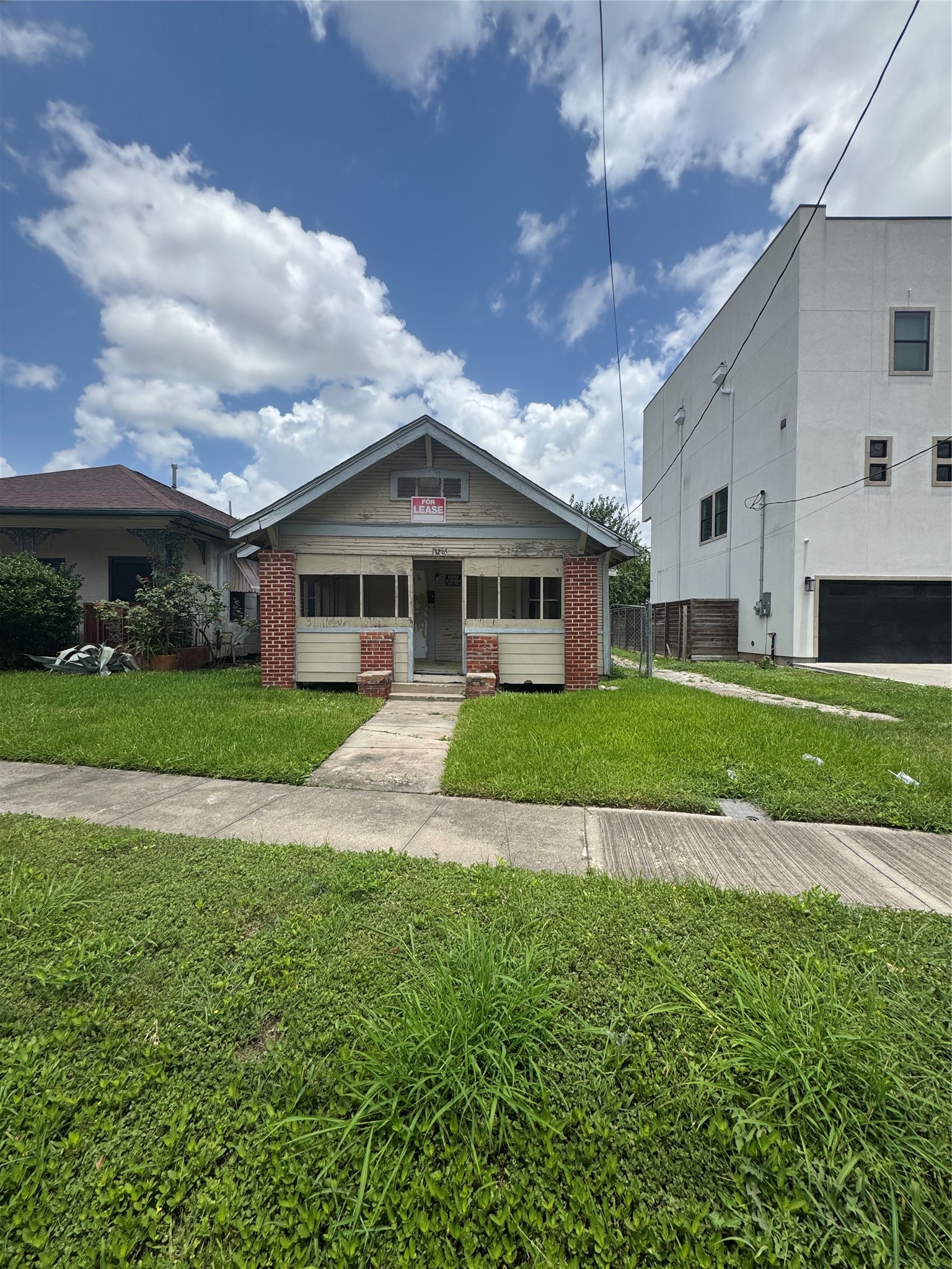 Listing photo 3