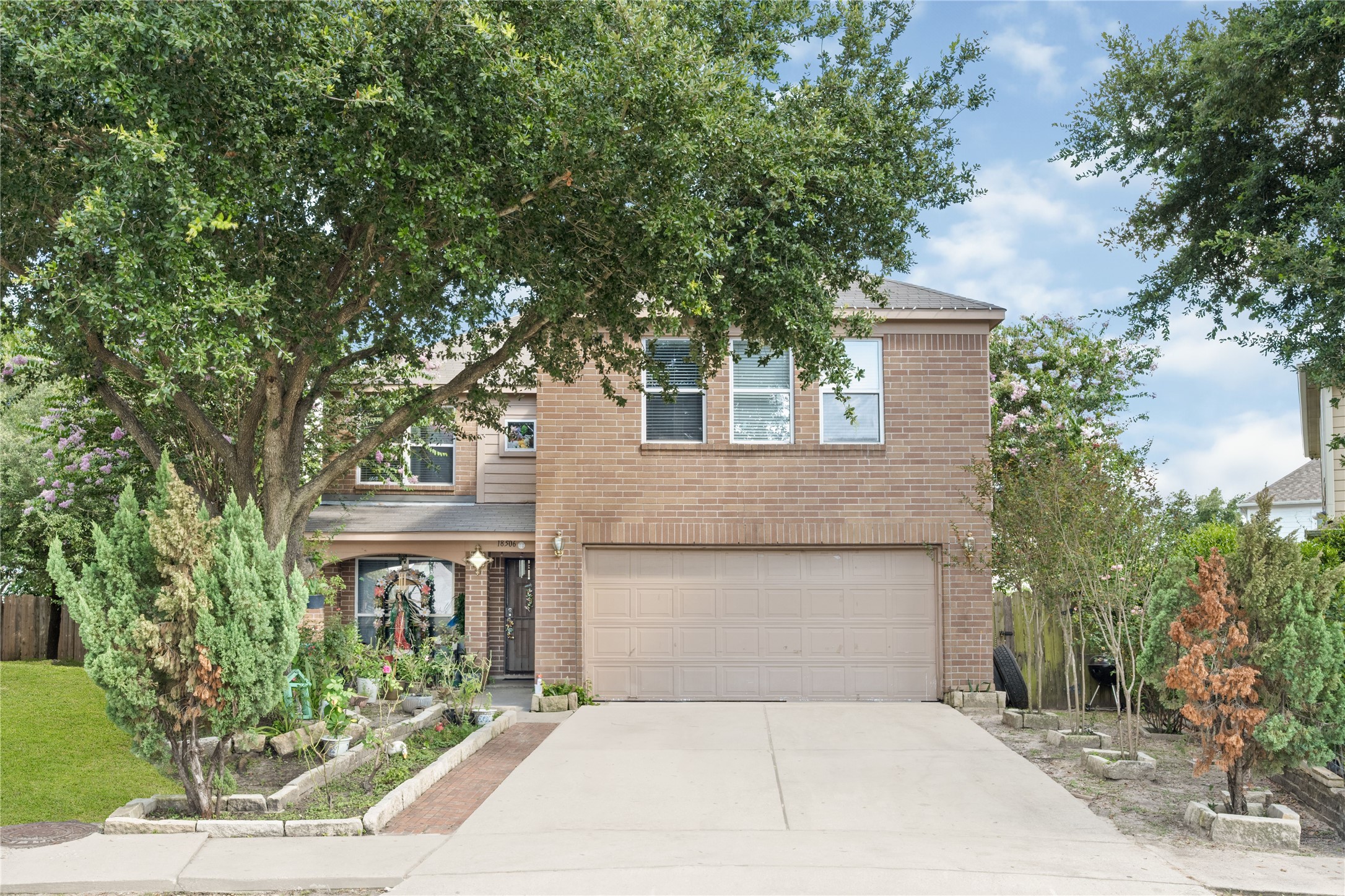 Listing photo 1