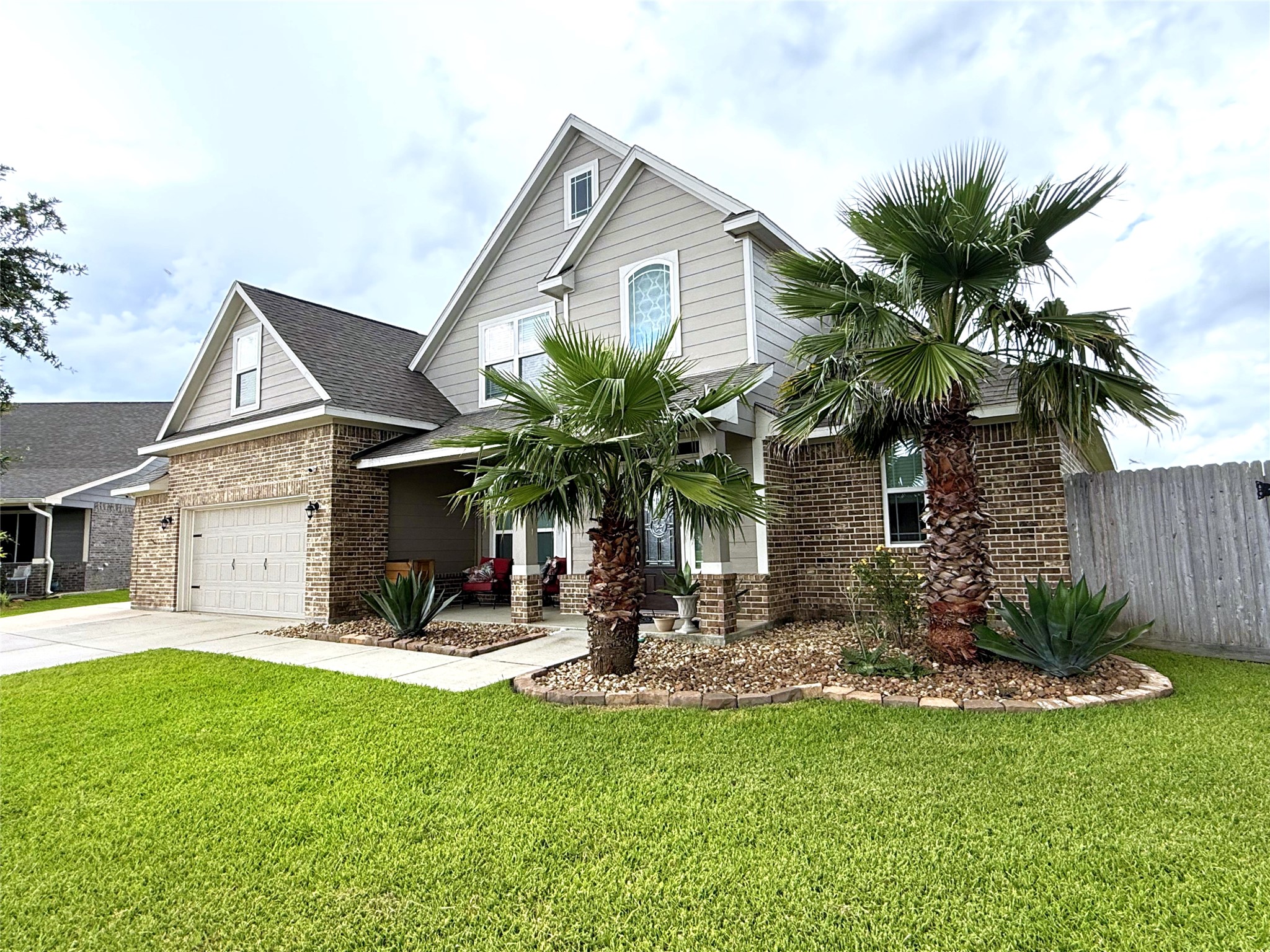 Listing photo 1