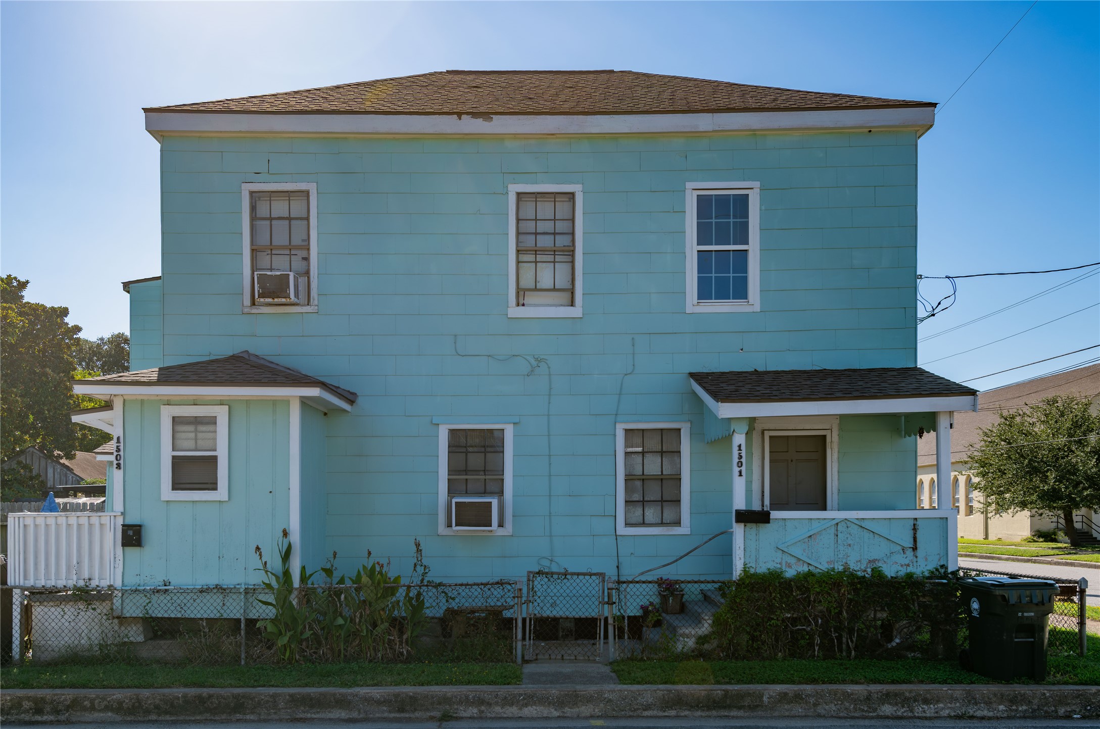 Listing photo 1