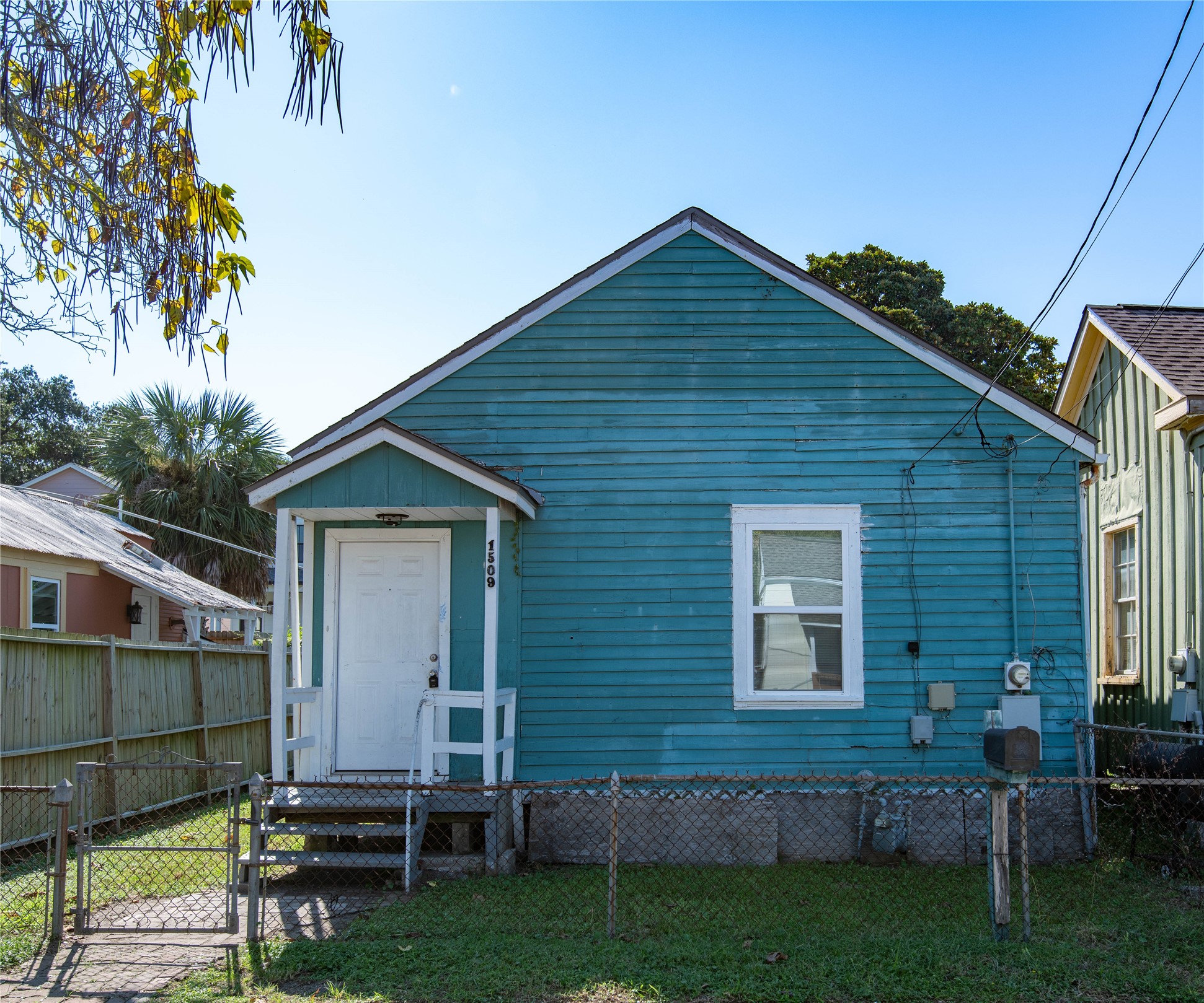 Listing photo 1