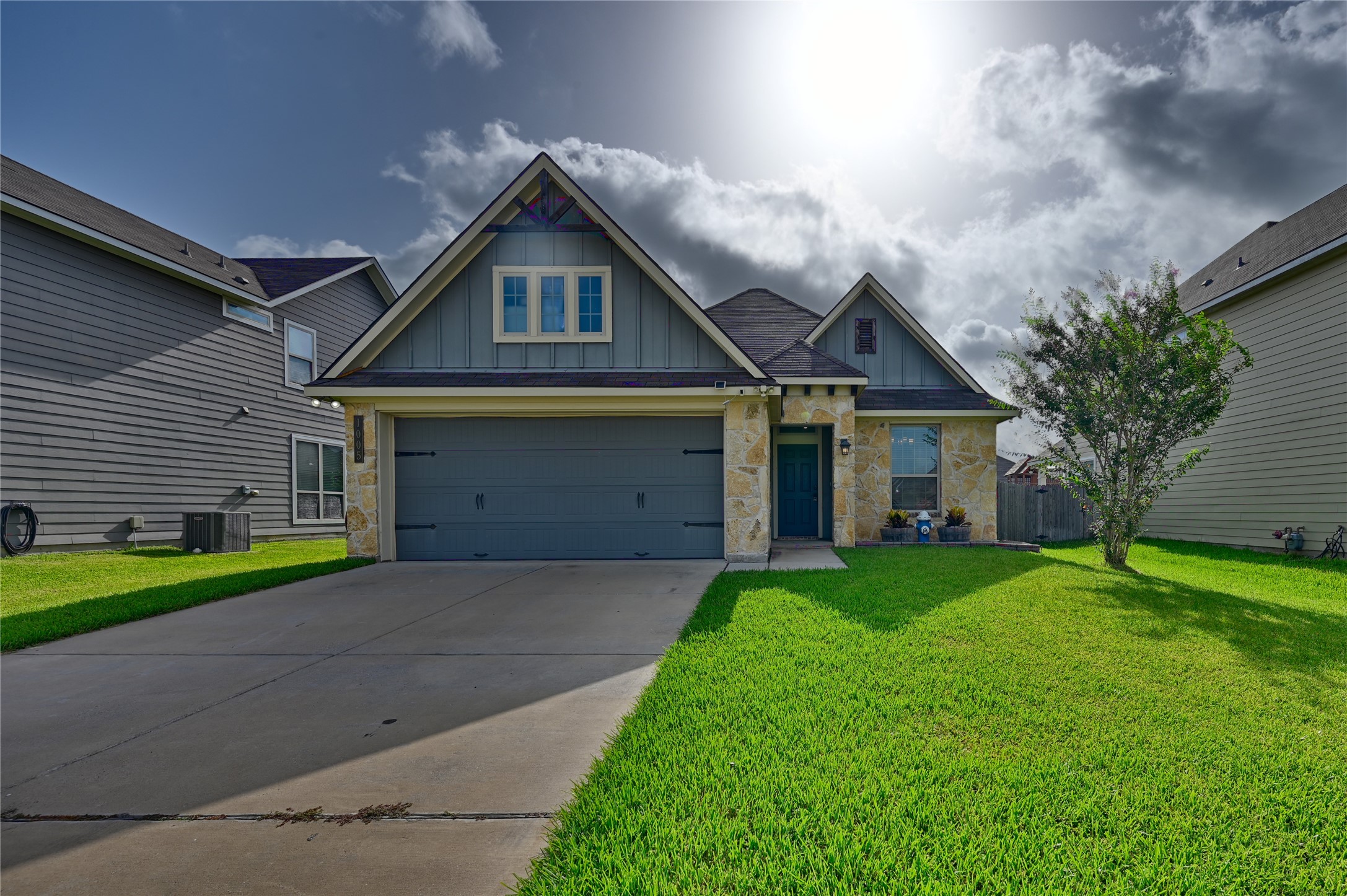 Listing photo 1