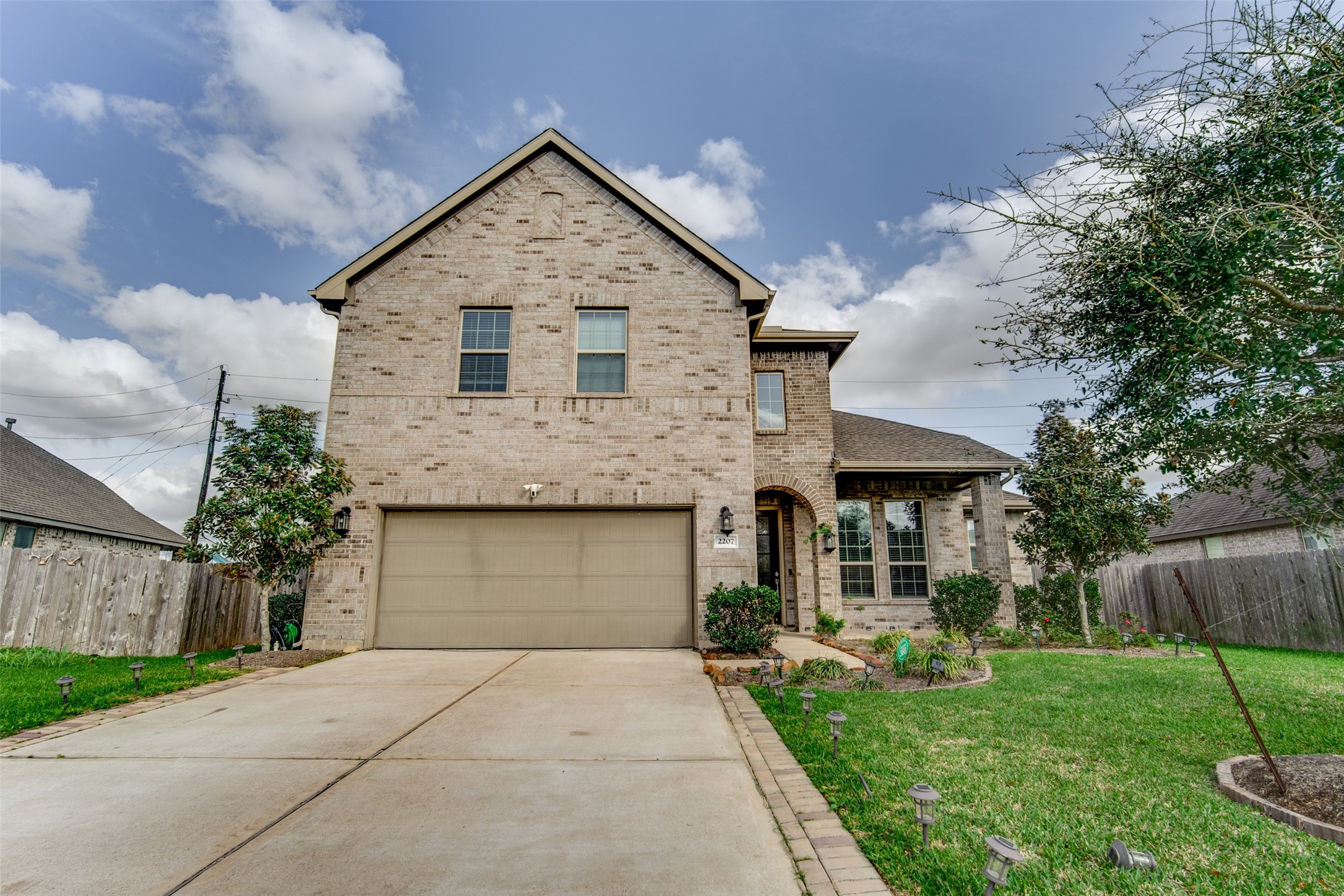 Listing photo 1