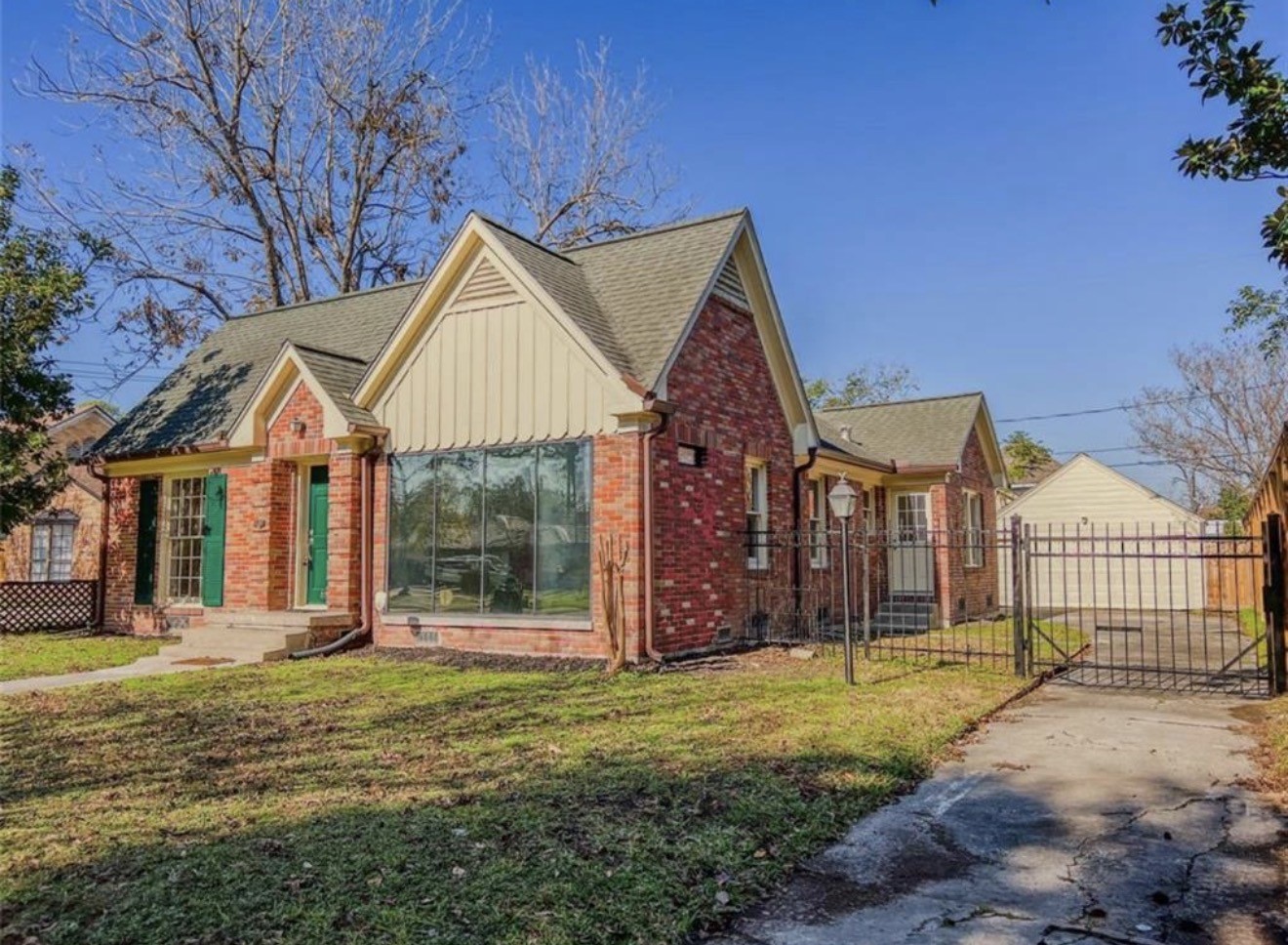 Listing photo 1