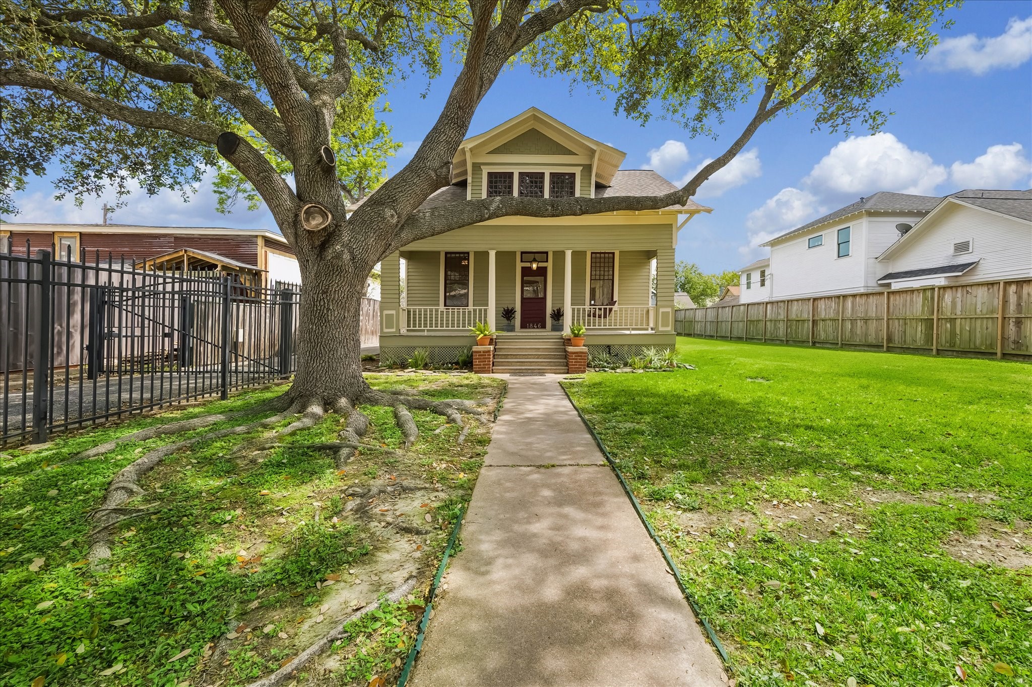 Listing photo 1
