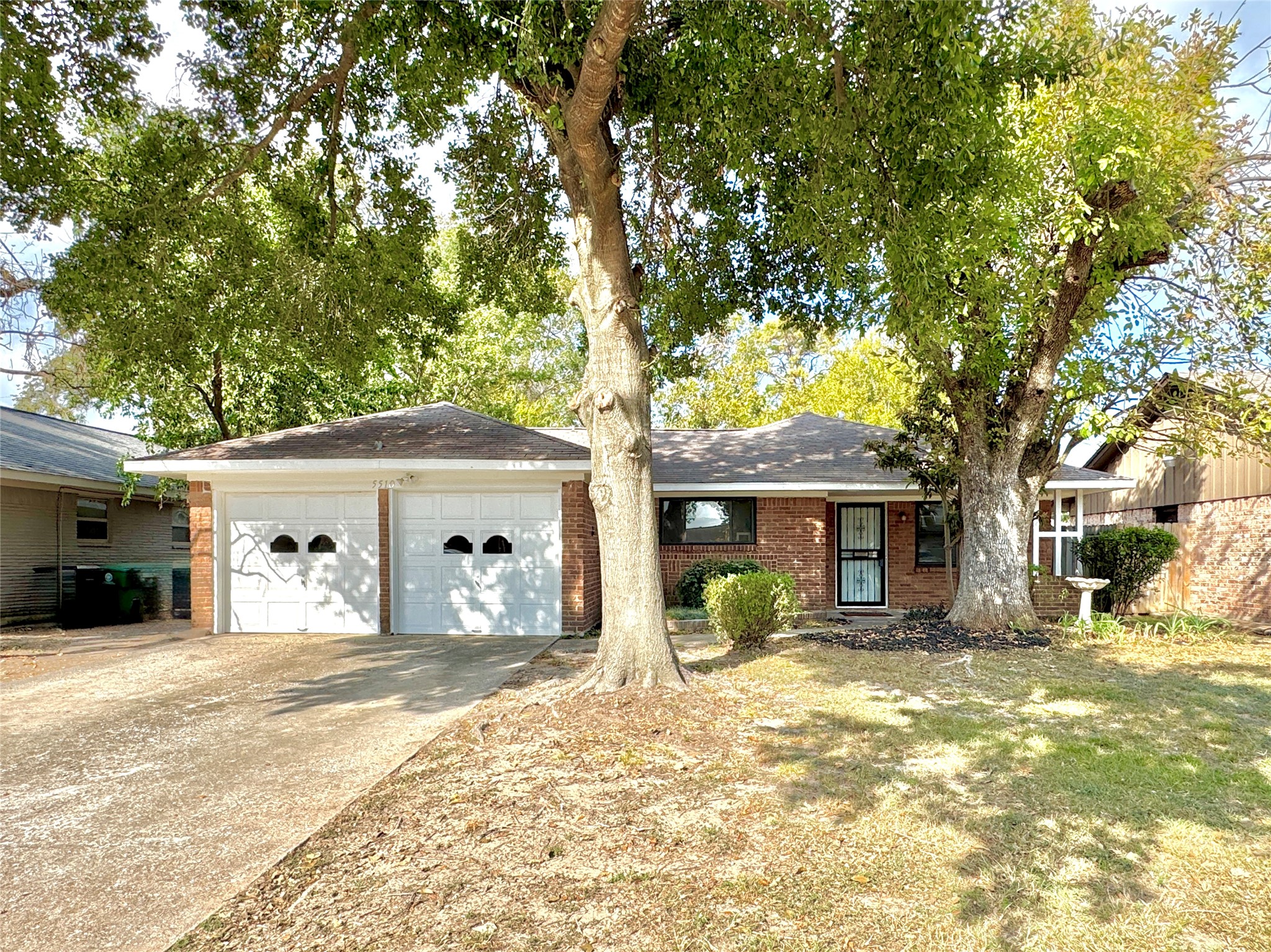 Listing photo 3