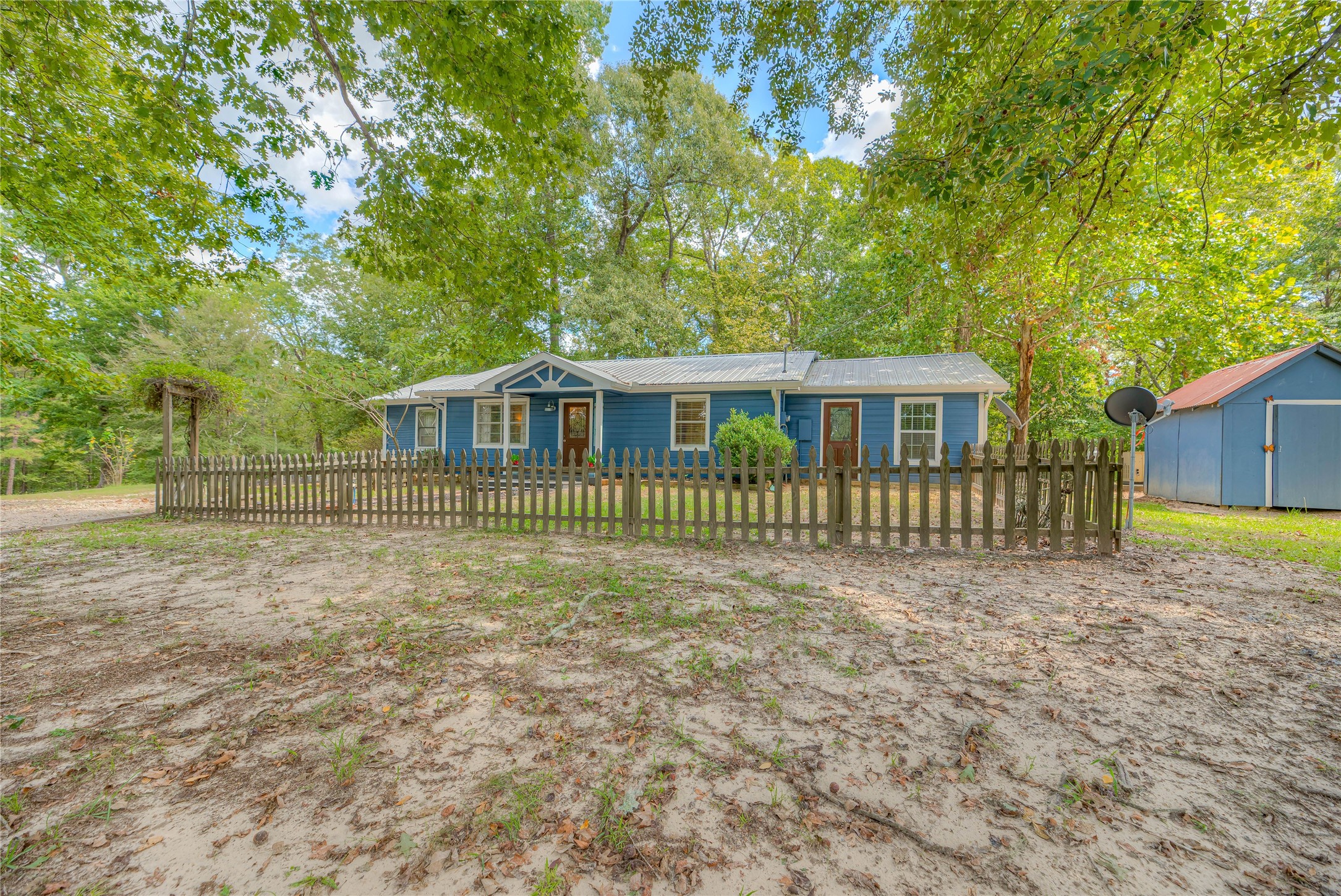 Listing photo 5