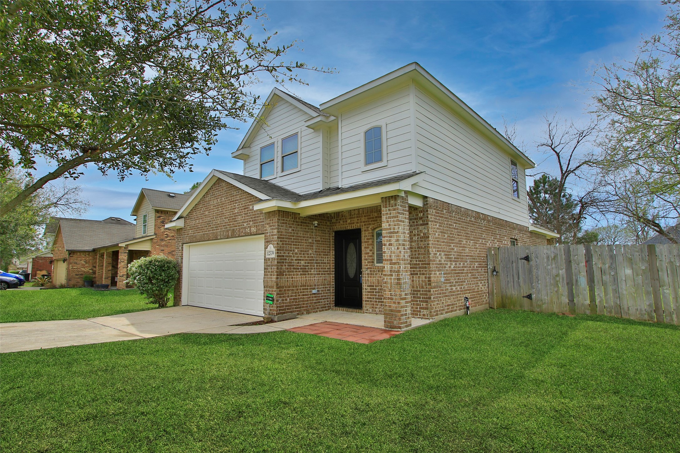 Listing photo 1
