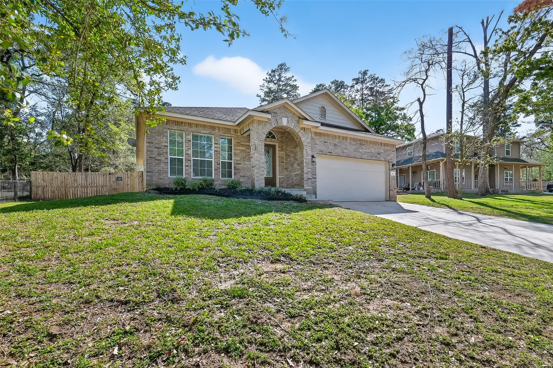 Listing photo 1