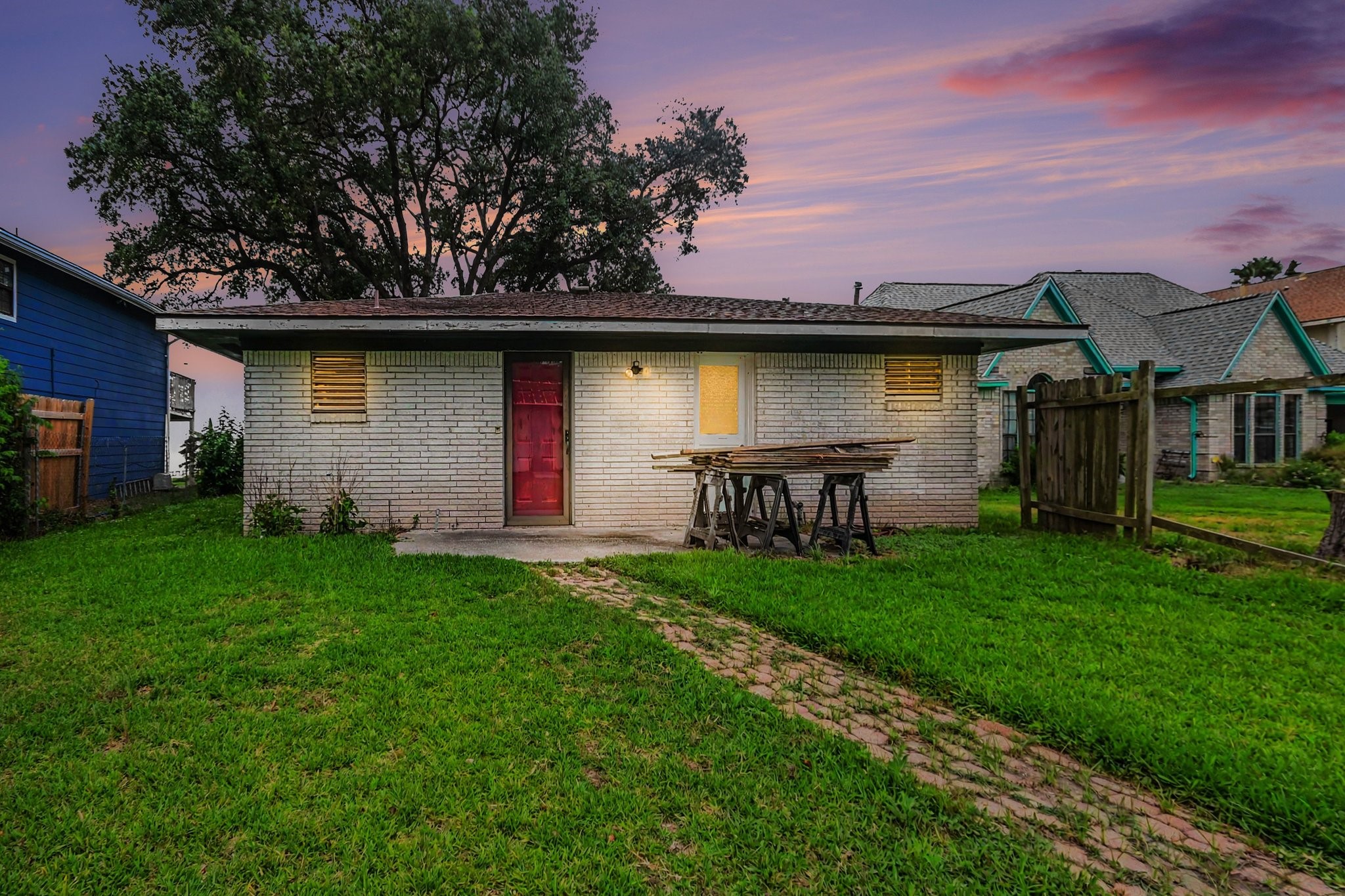 Listing photo 1