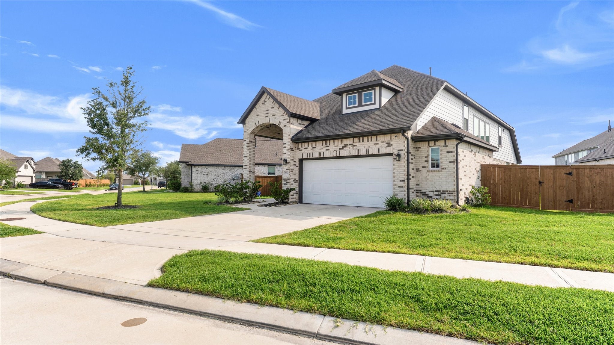 Listing photo 1