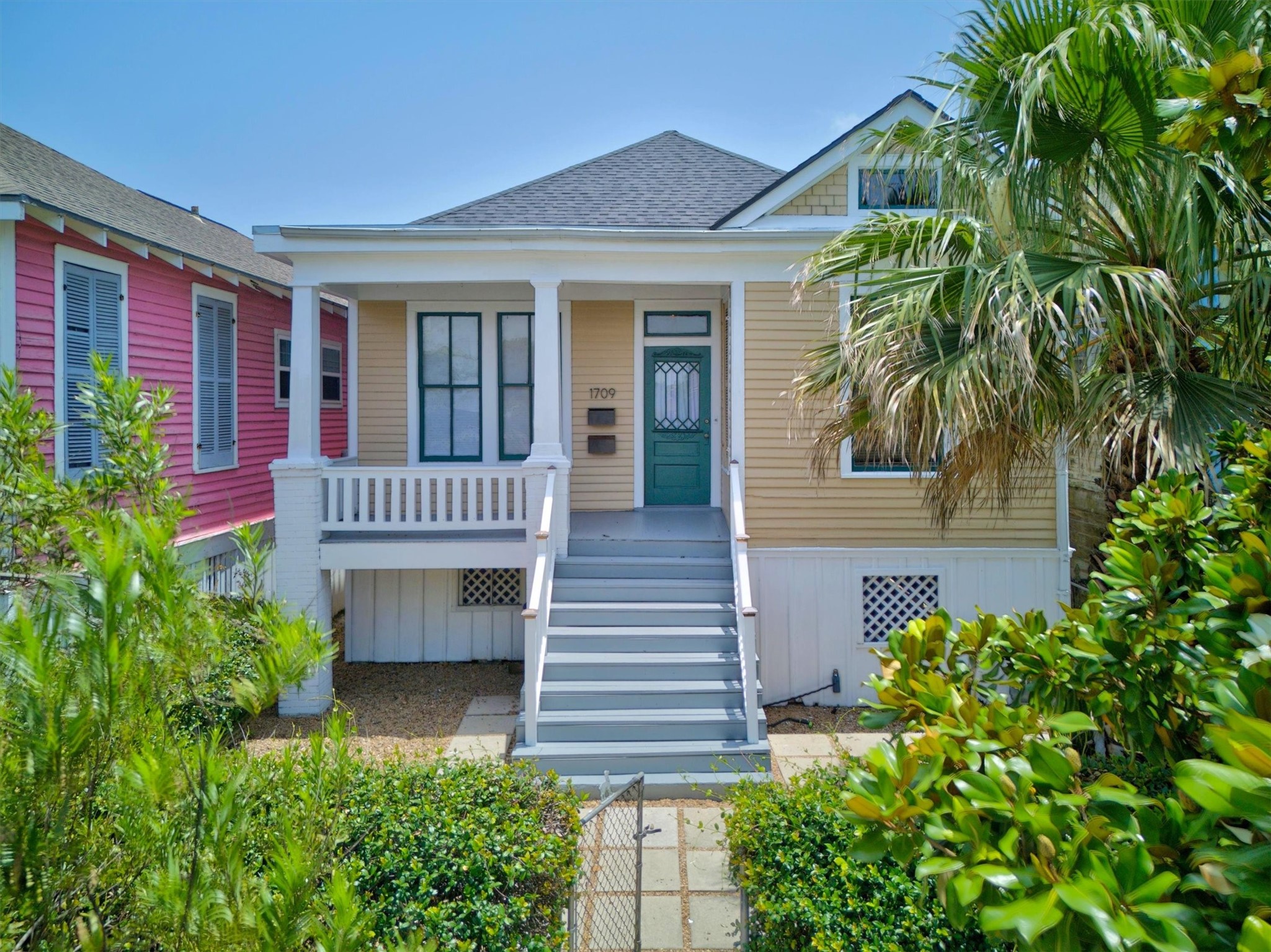 Listing photo 1