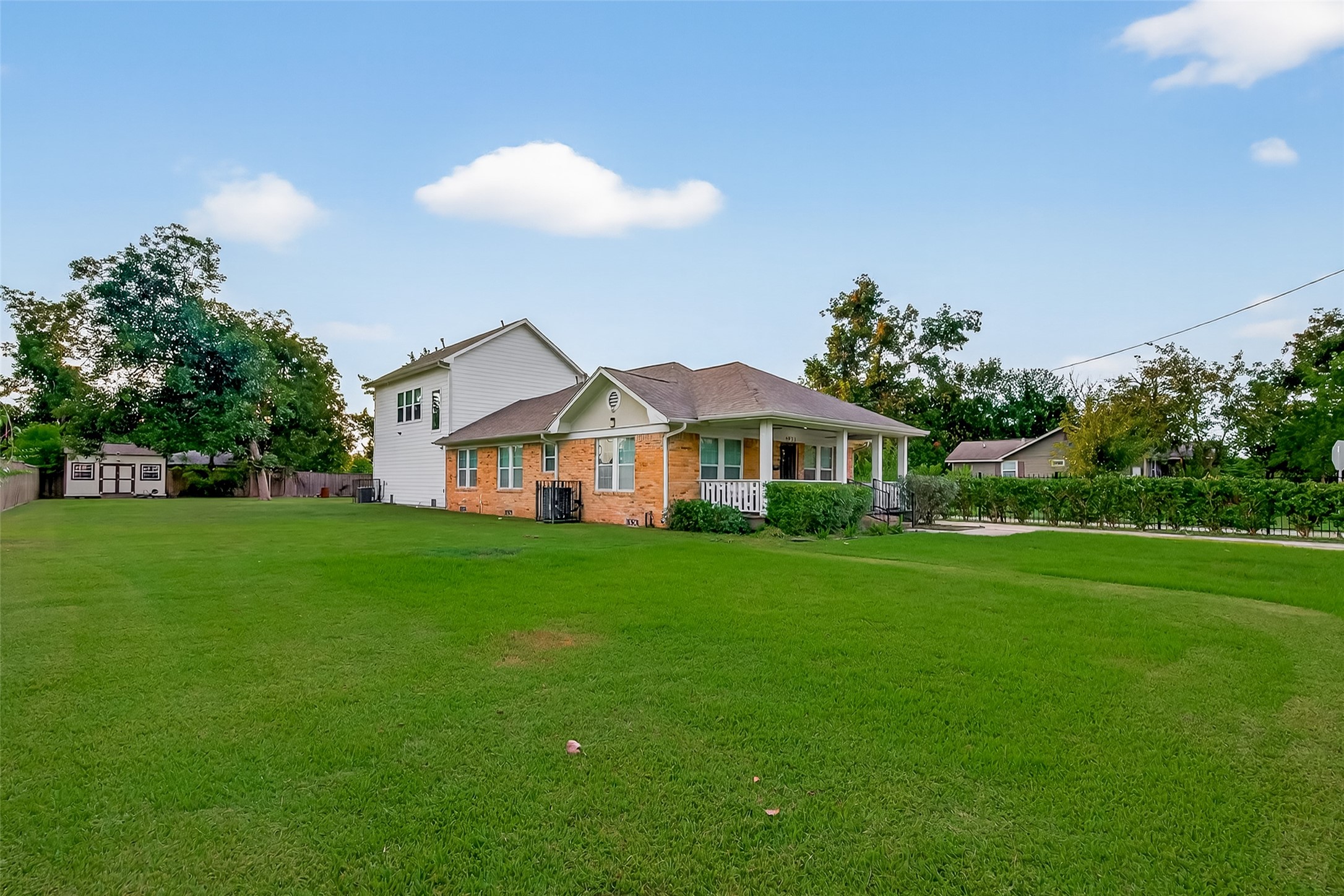 Listing photo 4