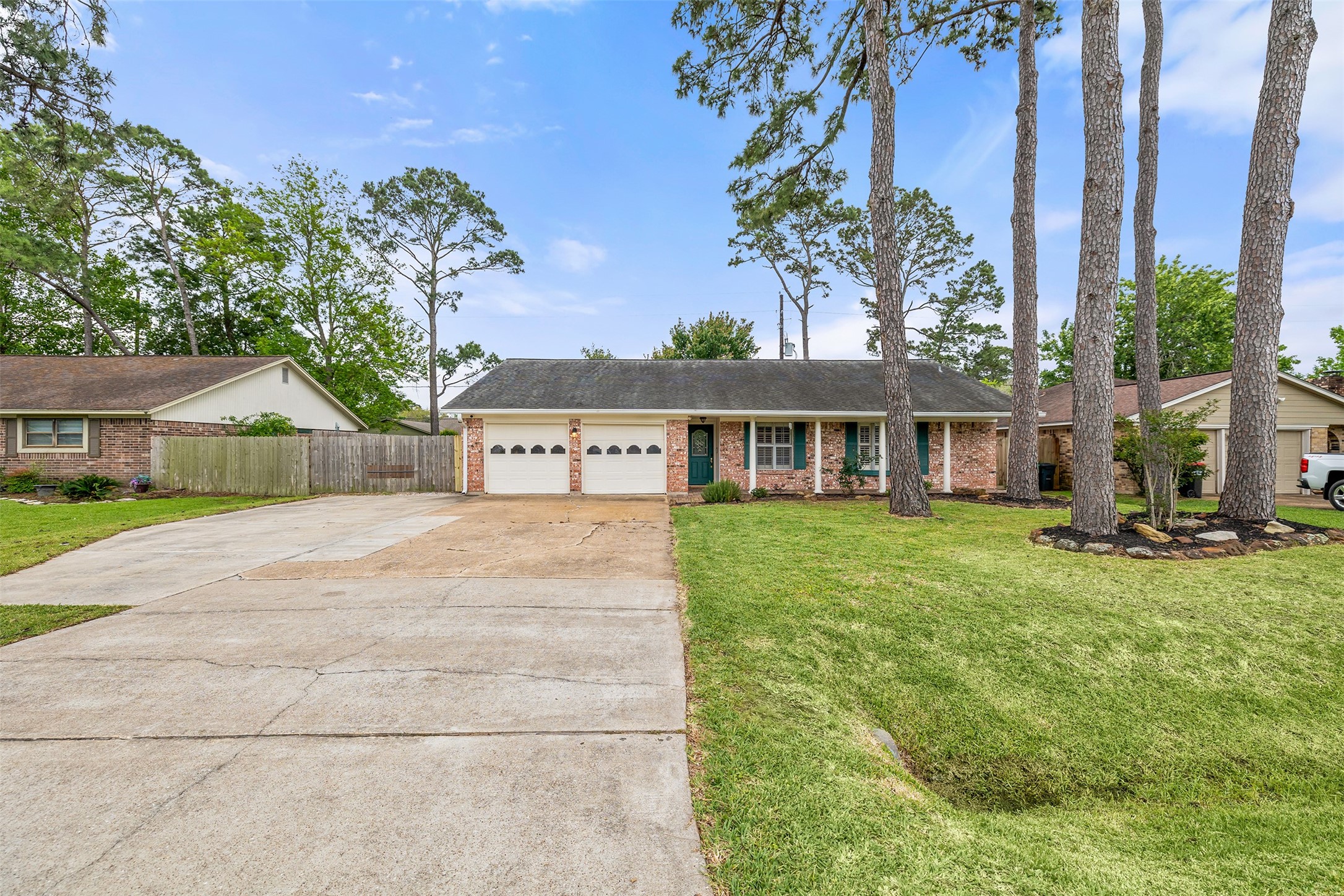 Listing photo 1