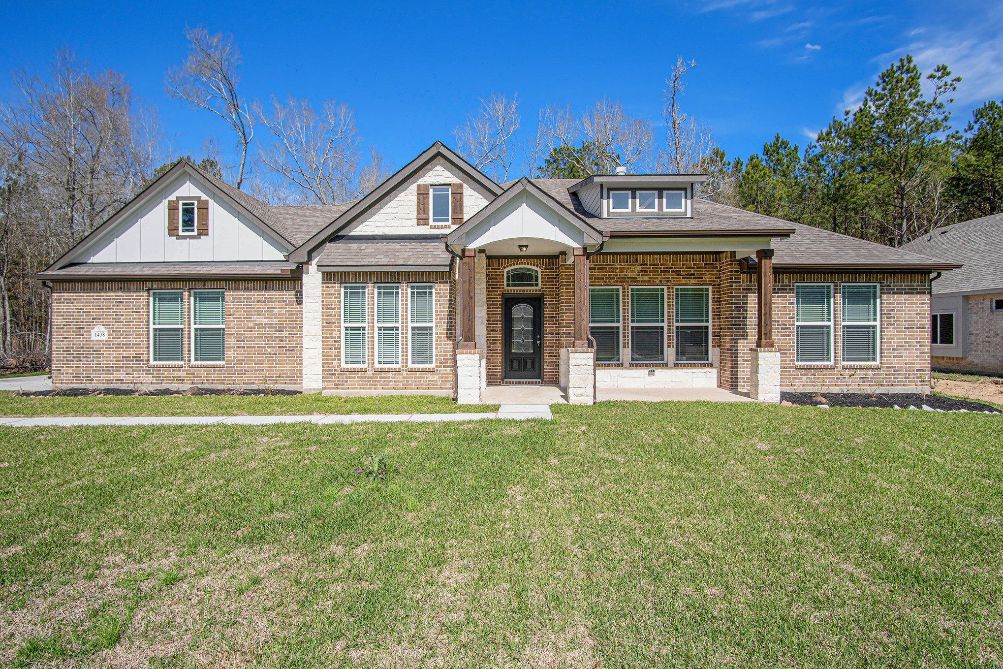 Listing photo 1