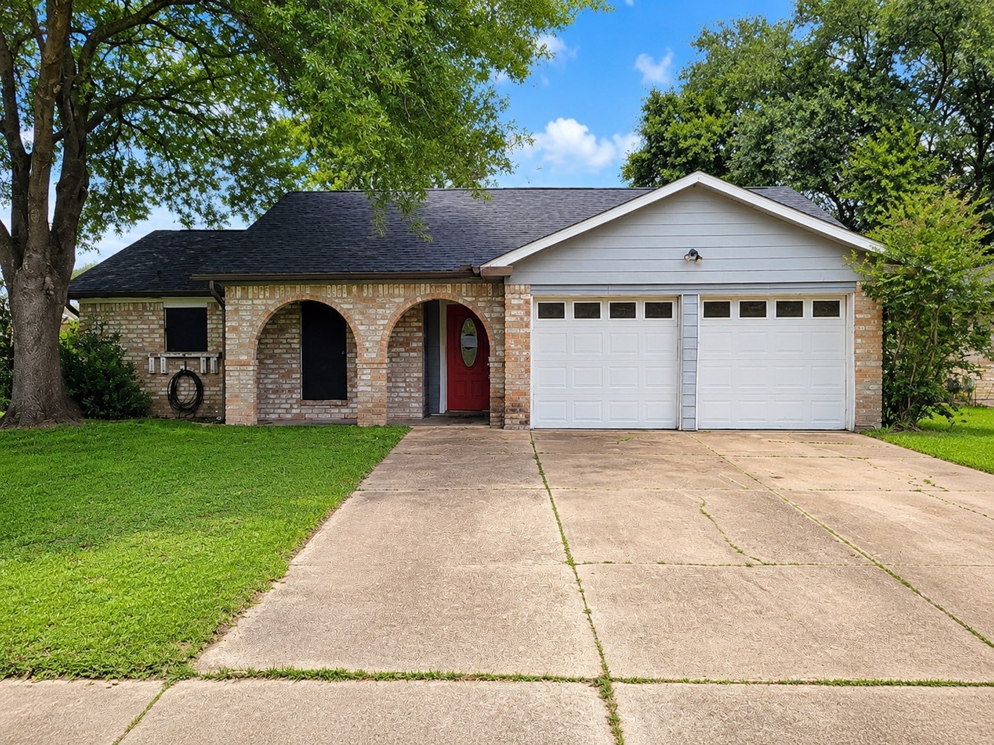 Listing photo 1