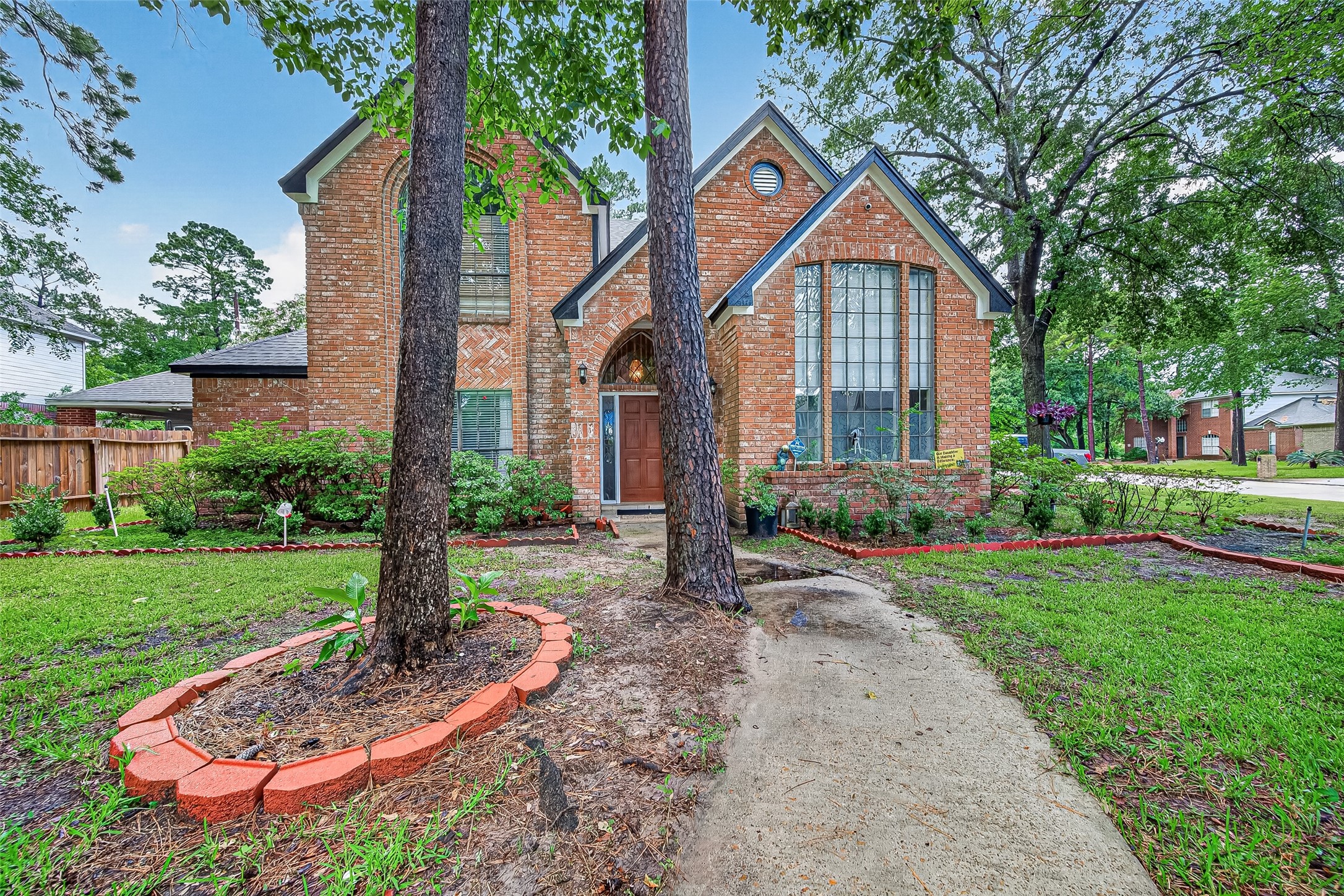 Listing photo 1