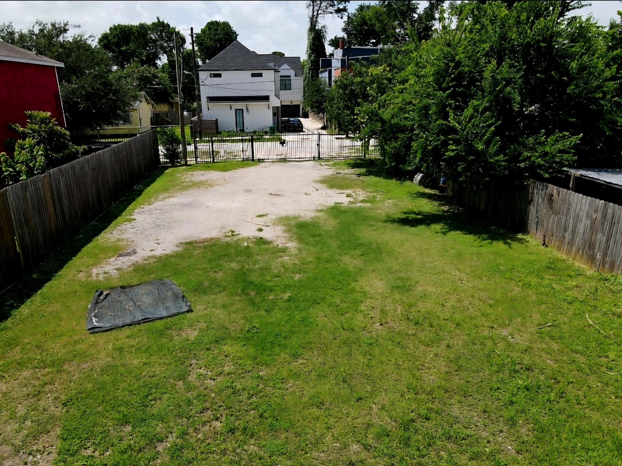 Listing photo 4