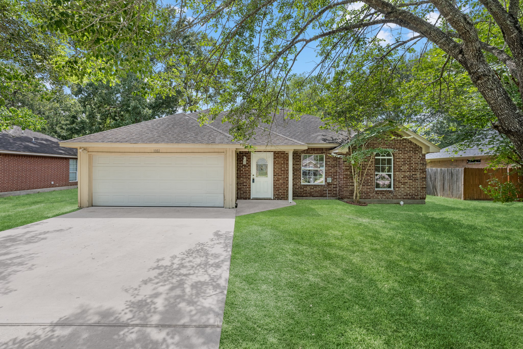 Listing photo 1