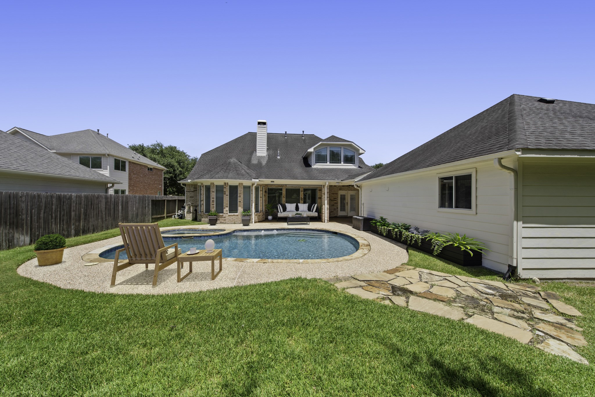 Listing photo 4