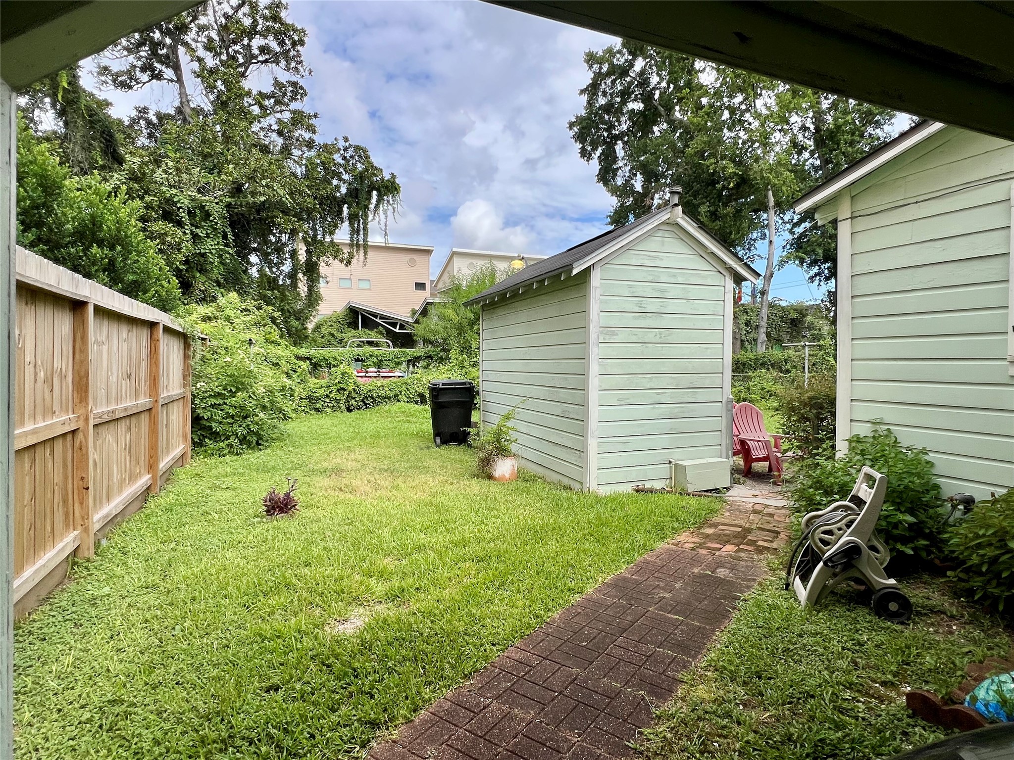 Listing photo 5