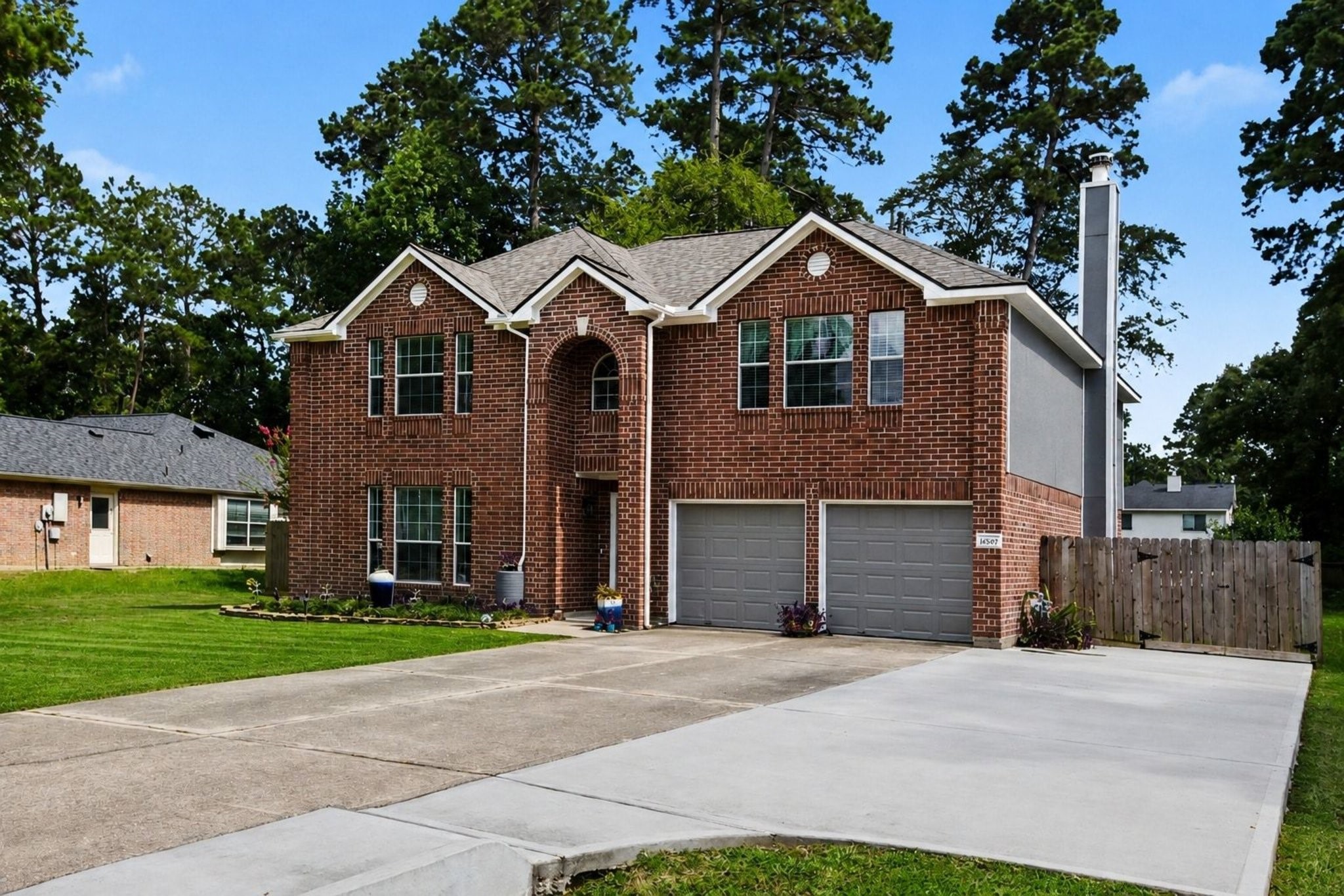 Listing photo 3