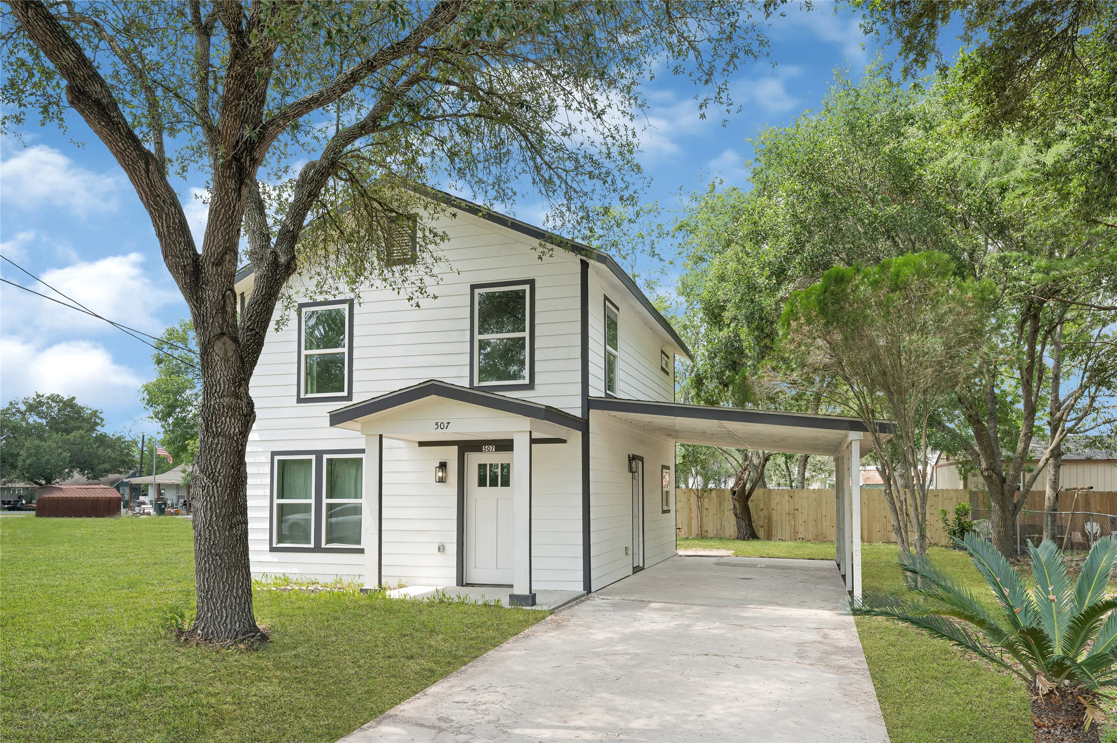 Listing photo 1