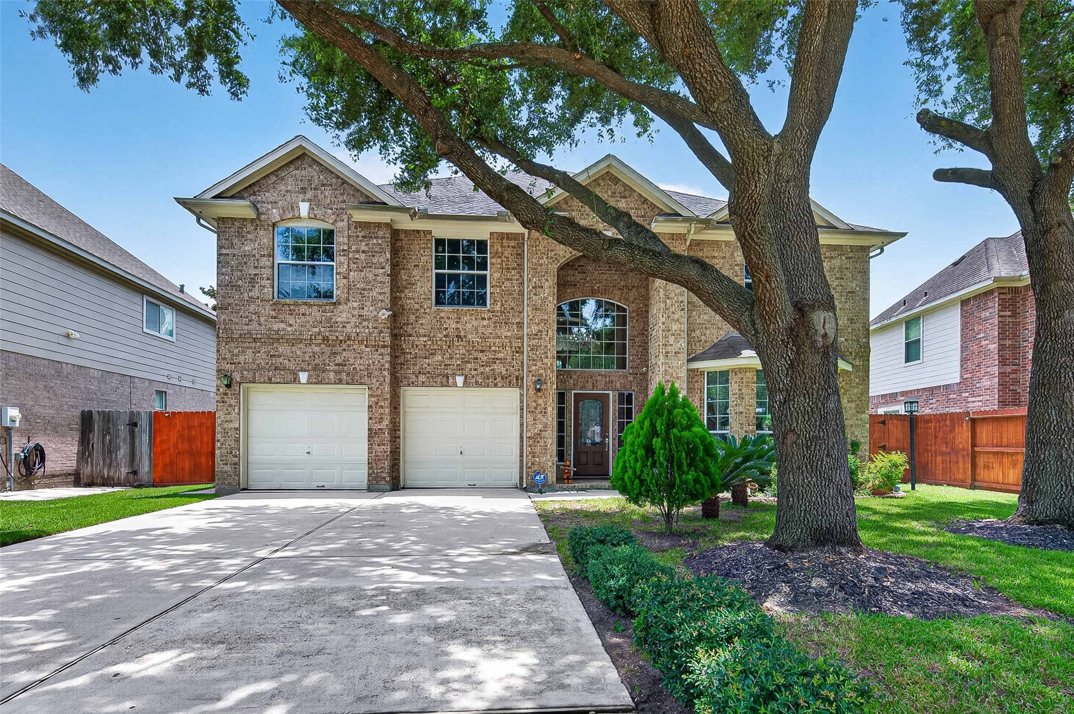 Listing photo 1