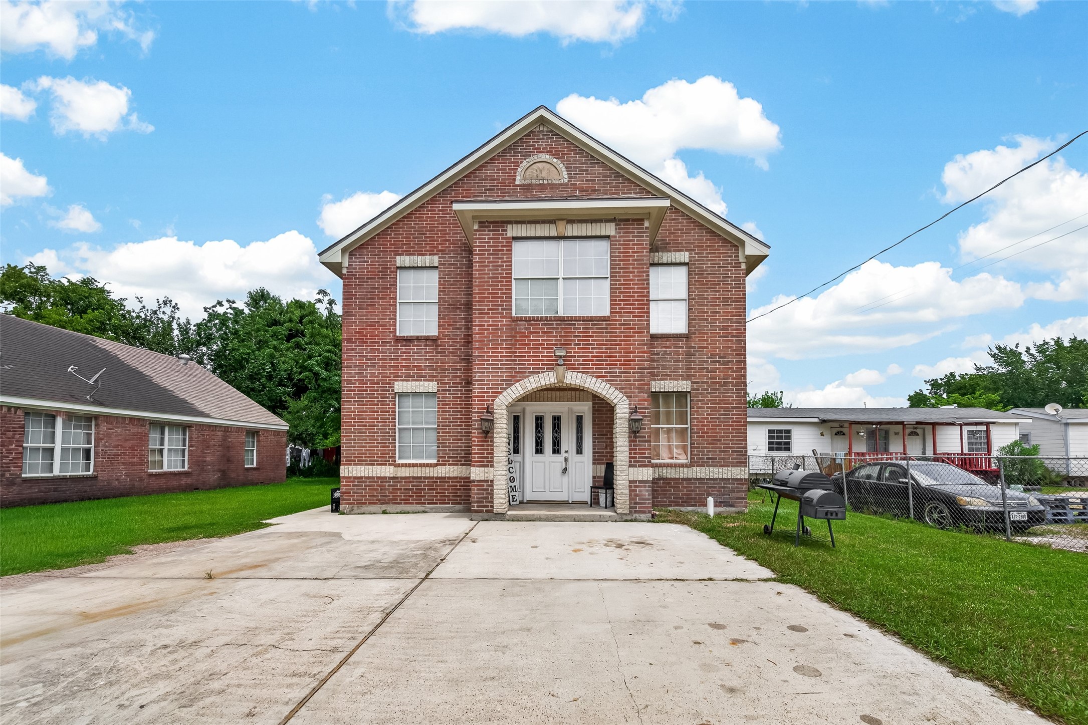 Listing photo 1