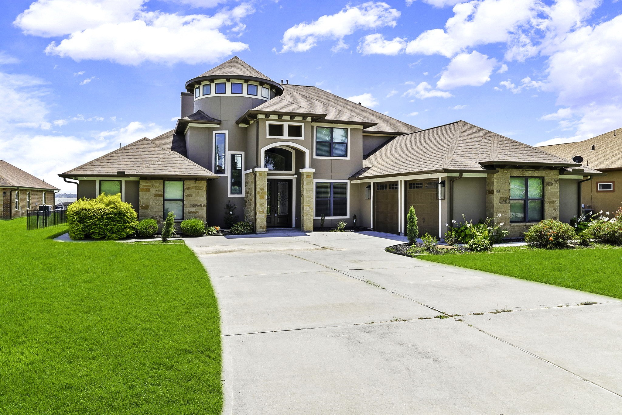 Listing photo 1
