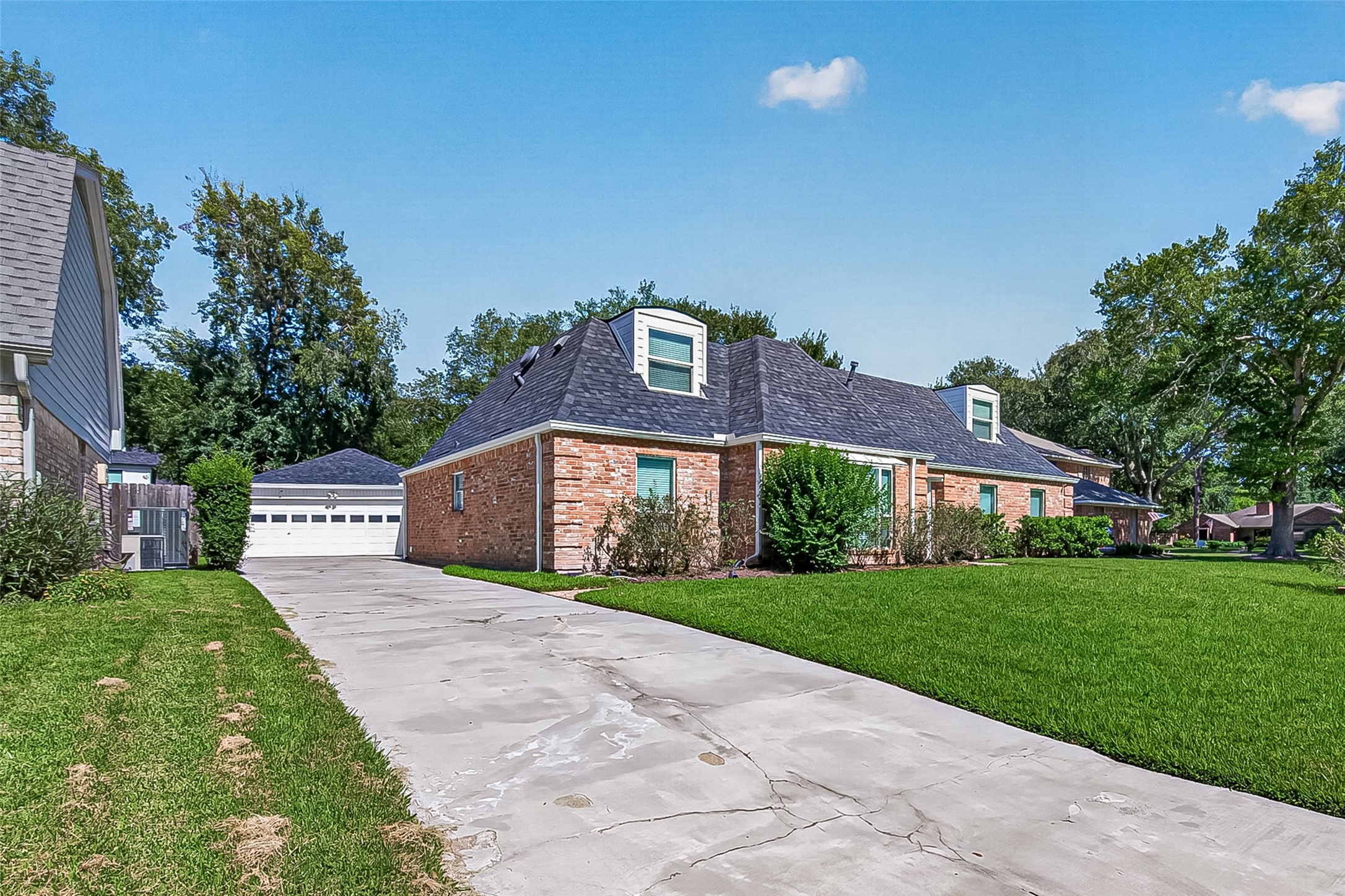 Listing photo 1