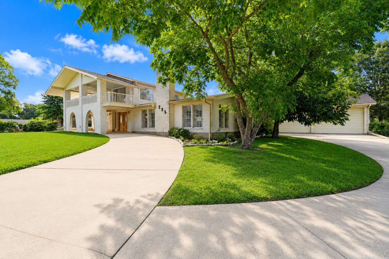 Listing photo 3